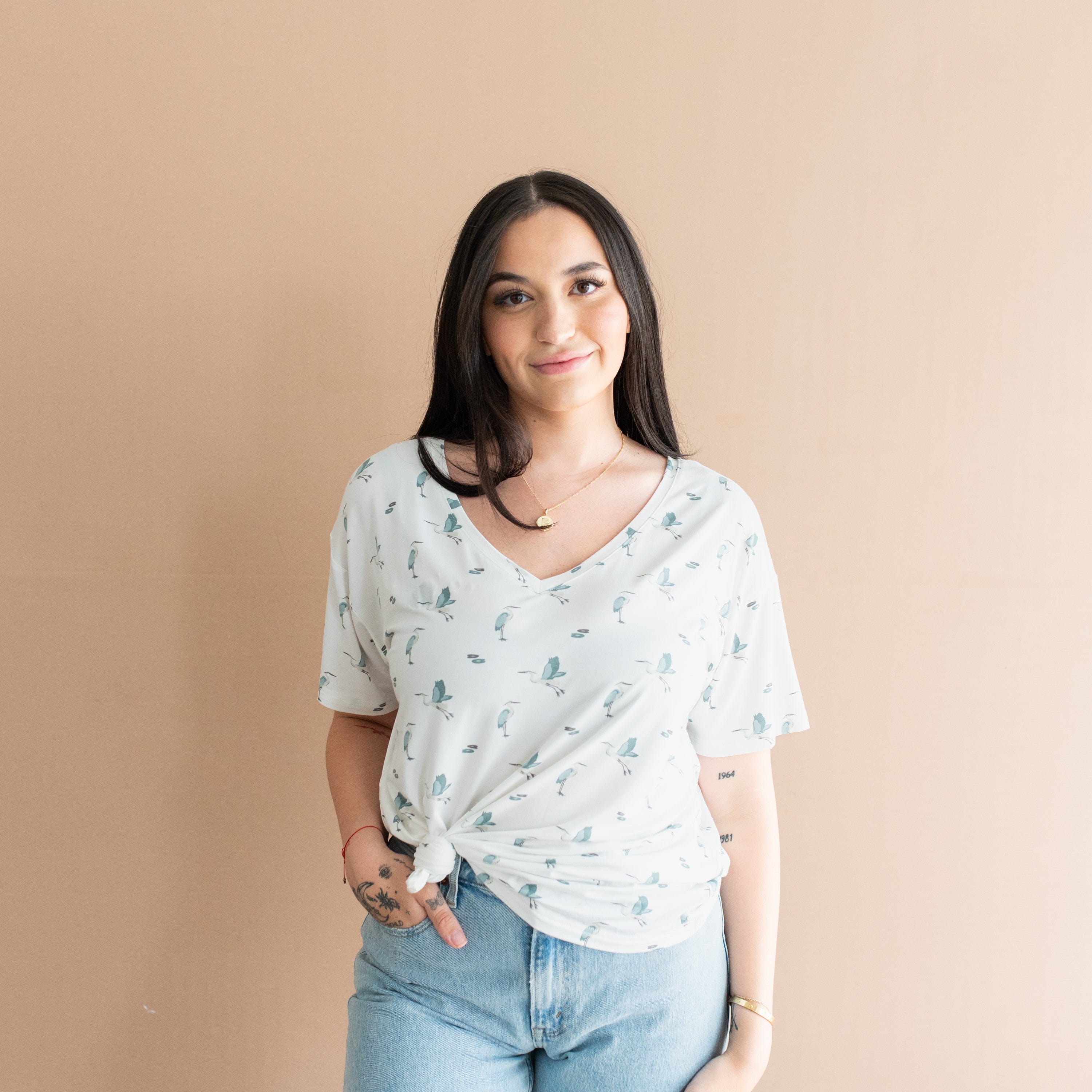 Kyte Baby Women's V-Neck Women’s Relaxed Fit V-Neck in Blue Heron