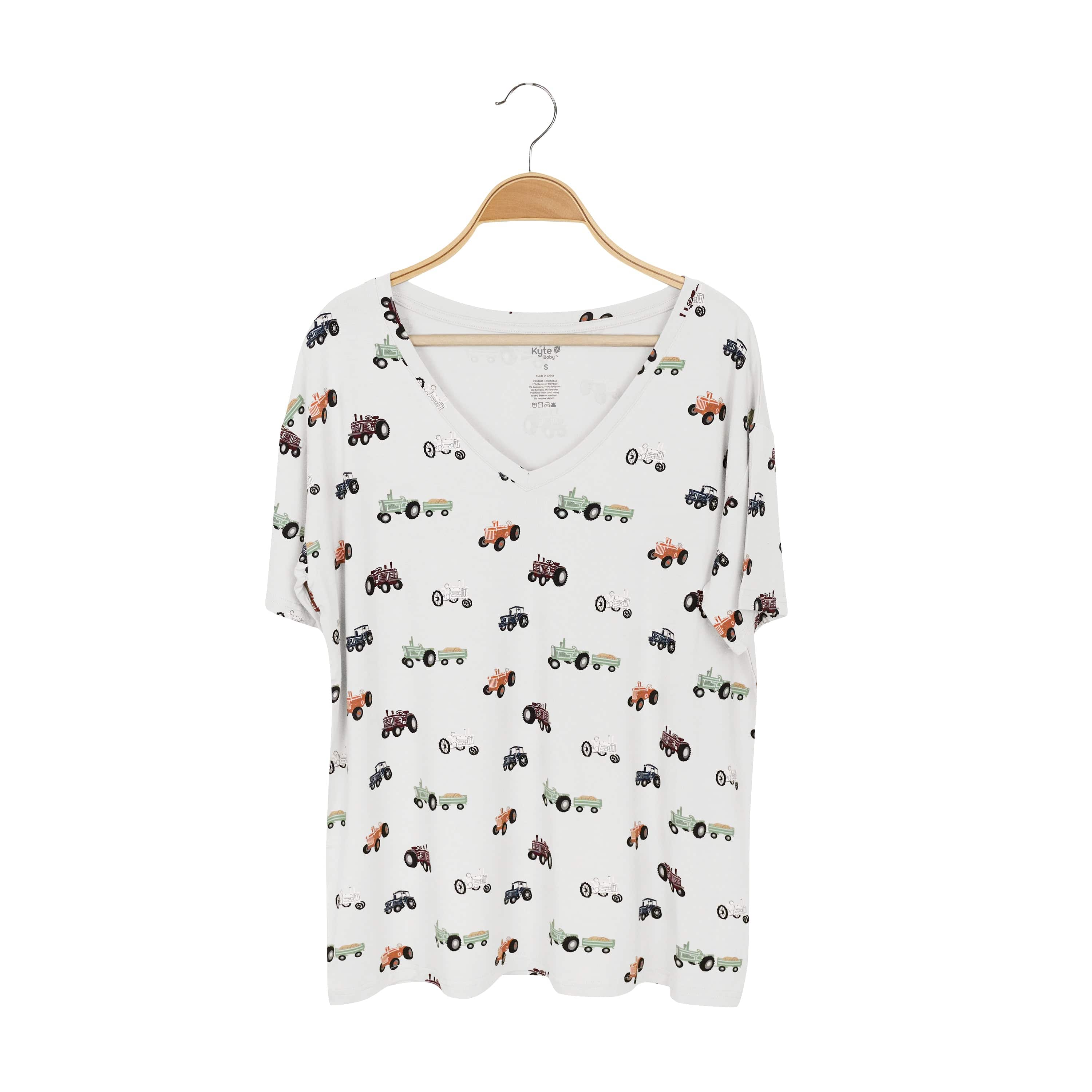 Kyte Baby Women's Relaxed Fit V-Neck in Tractor