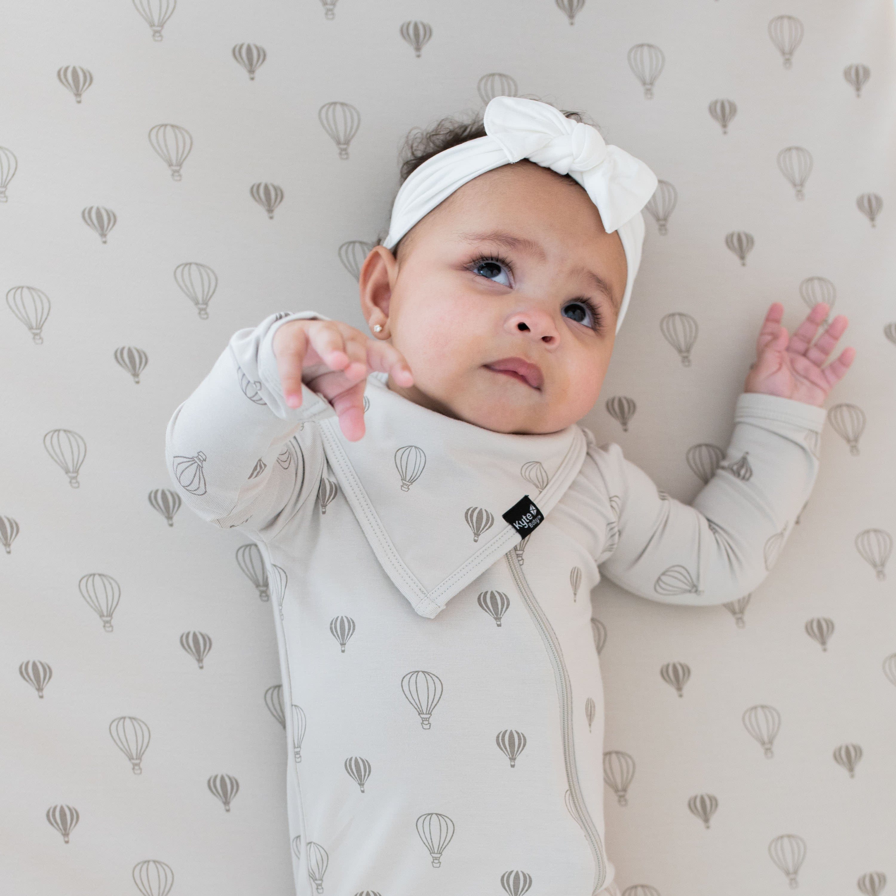 Kyte Baby Zippered Rompers Zippered Romper in Hot Air Balloon