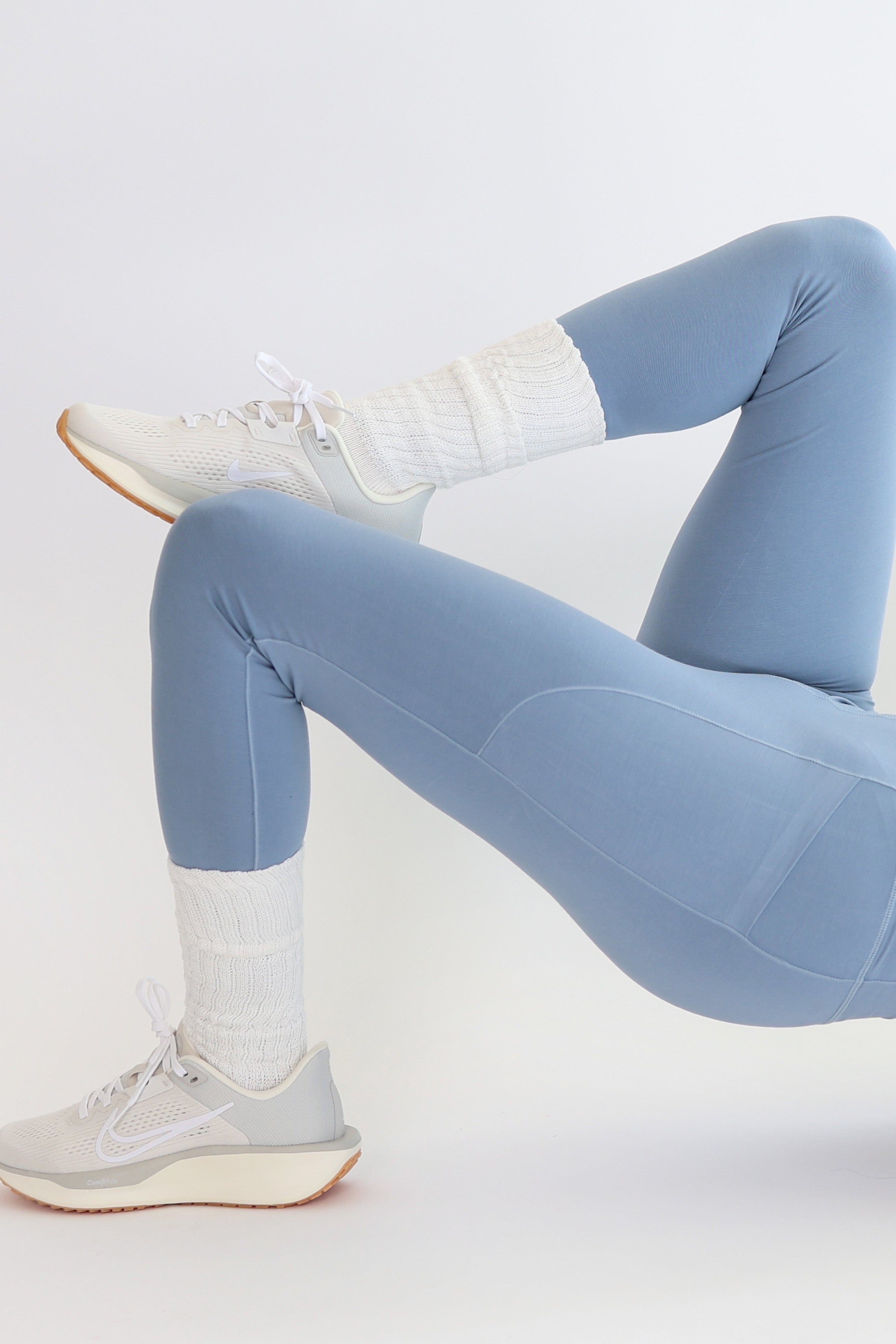 Bamboo Flex Women’s Leggings in Slate shown on a model