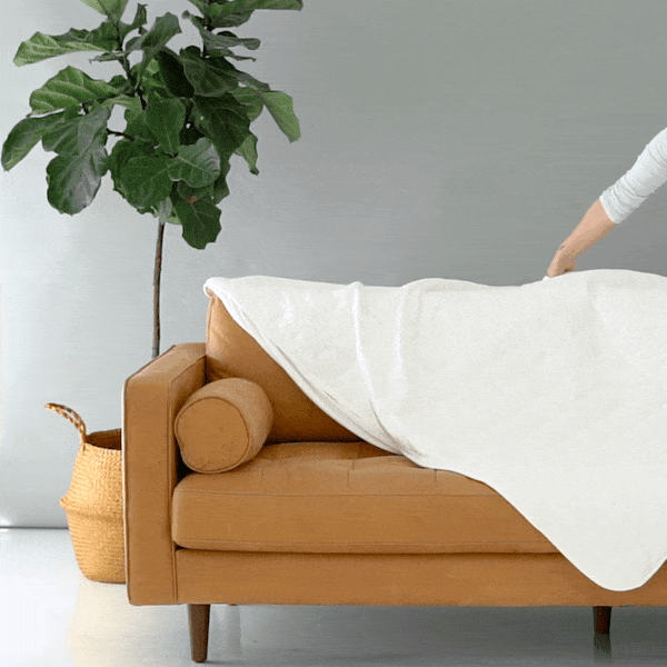 Video of Kyte Baby Adult Quilted Blanket in Cloud