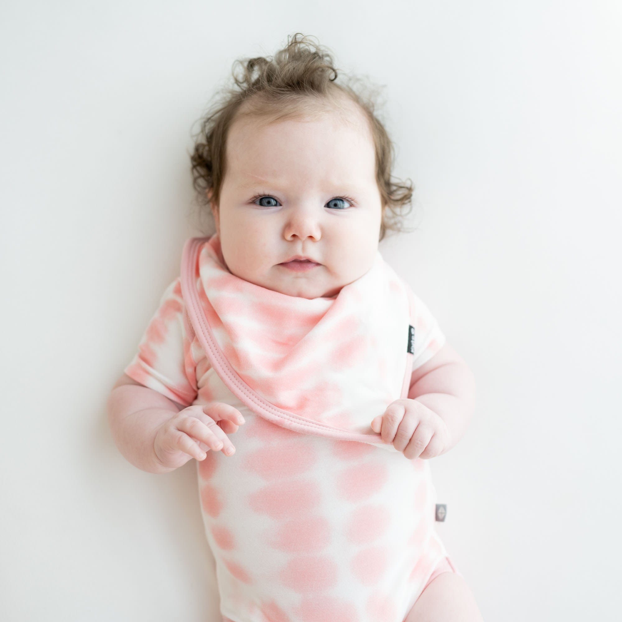 Kyte BABY Bib Crepe Rip Tide Bib in Crepe Rip Tide