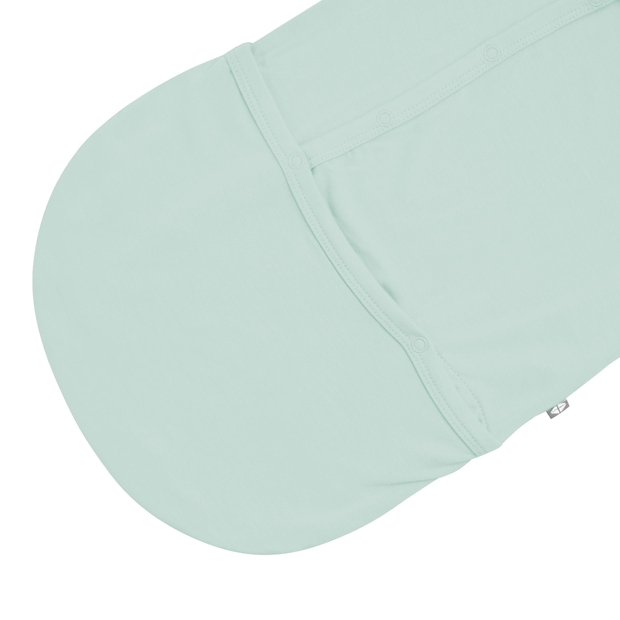 Bottom of Kyte Baby bamboo Bundler in Sage