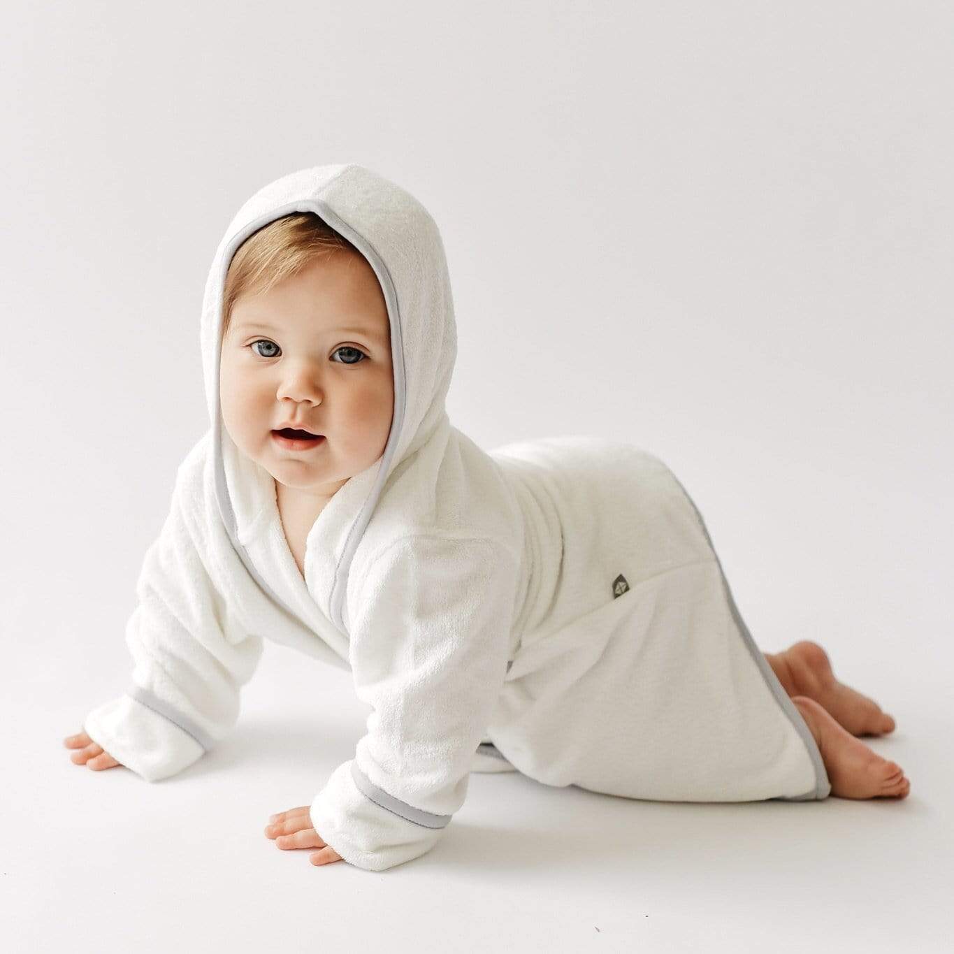 Kyte BABY Home and Bath Toddler Bath Robe in Cloud with Storm Trim