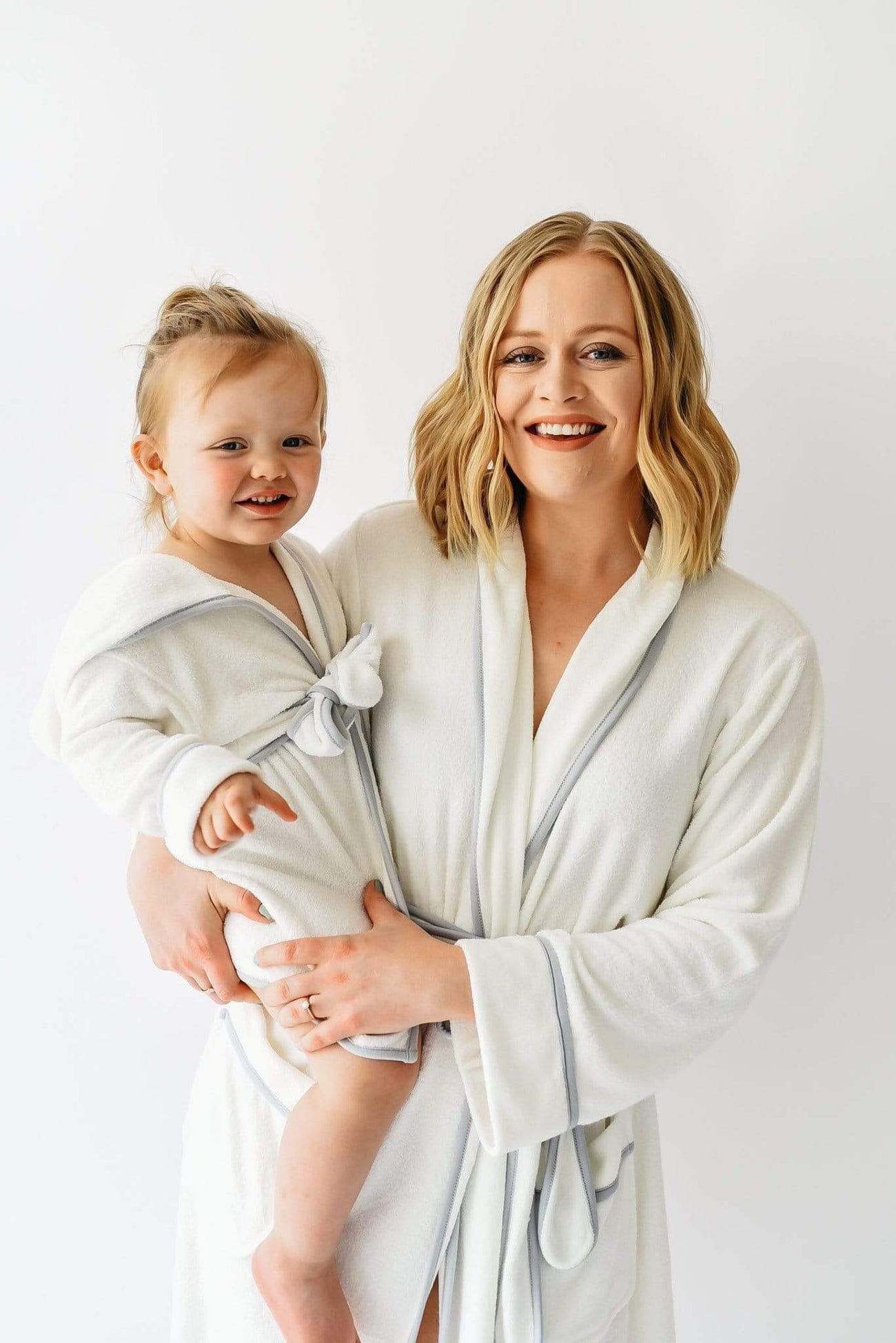 Kyte BABY Home and Bath Toddler Bath Robe in Cloud with Storm Trim
