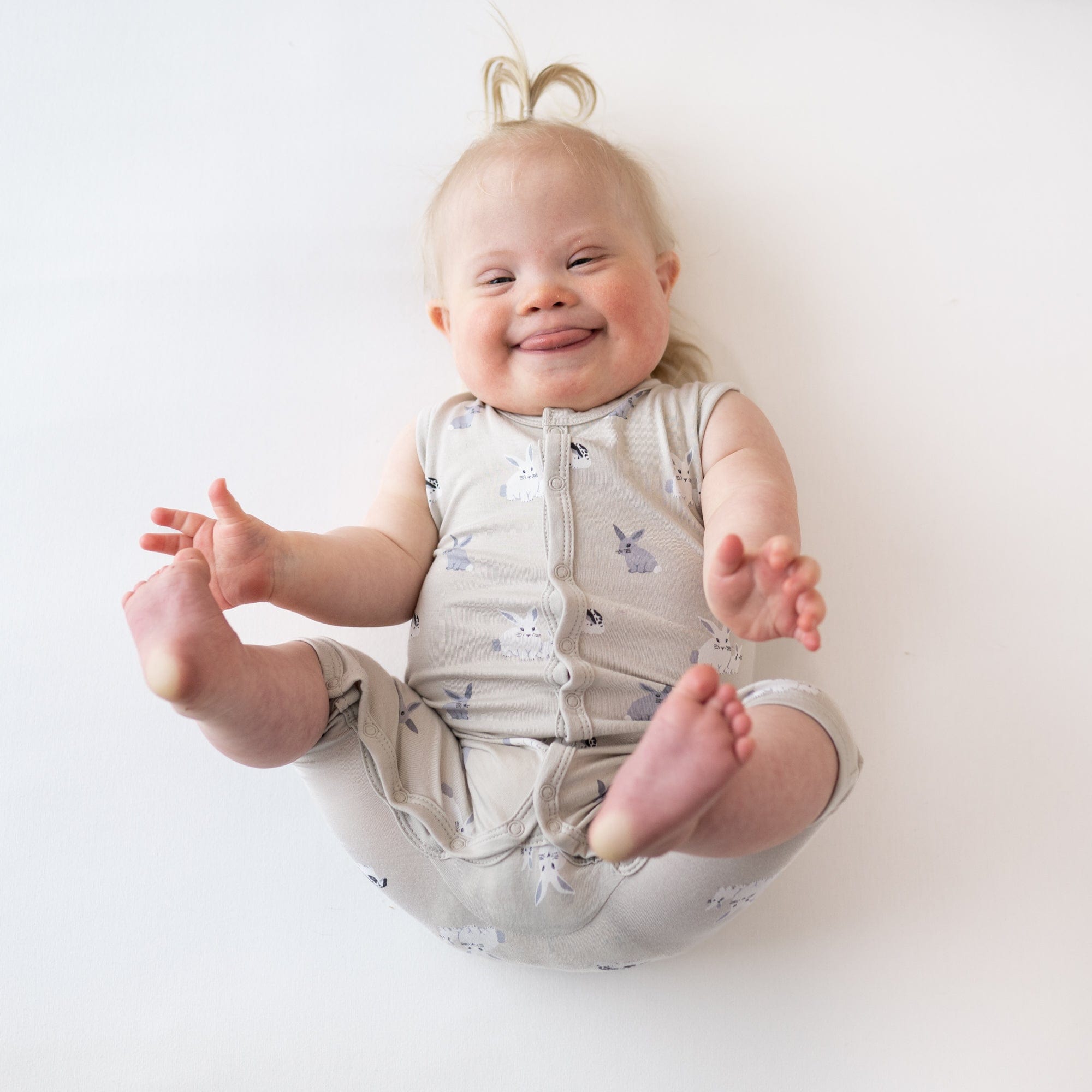 Kyte BABY Sleeveless Snap Romper Sleeveless Romper in Bunny
