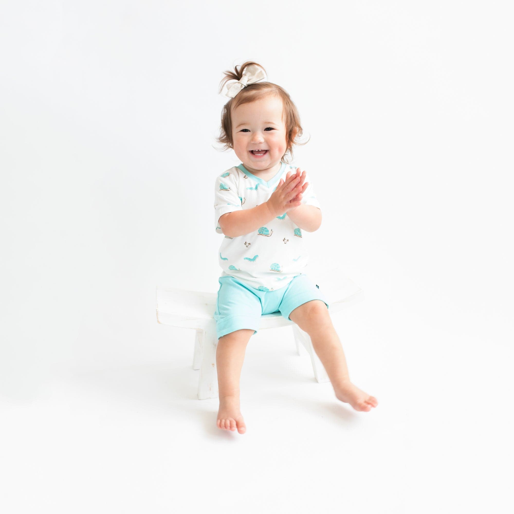 Kyte BABY V-Neck Toddler Unisex Tee Toddler V-Neck Tee in Crawl