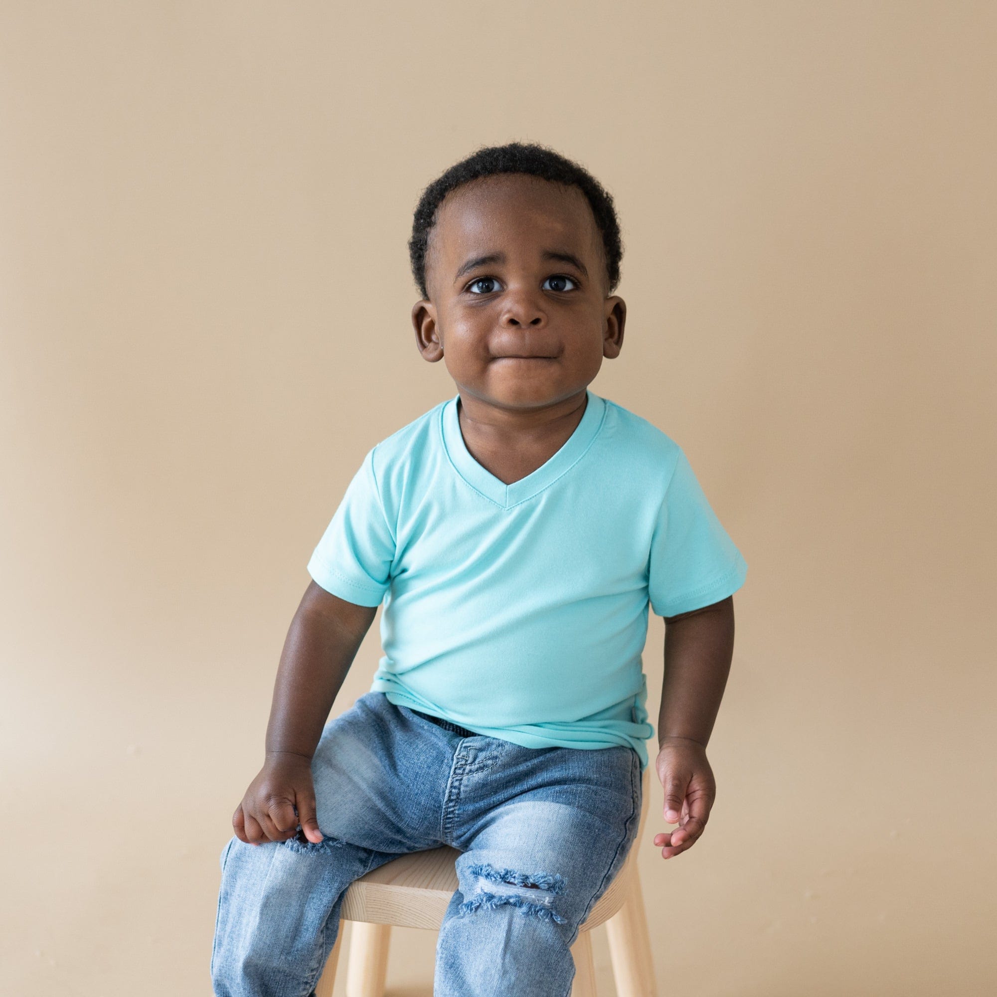 Kyte BABY V-Neck Toddler Unisex Tee Toddler V-Neck Tee in Robin