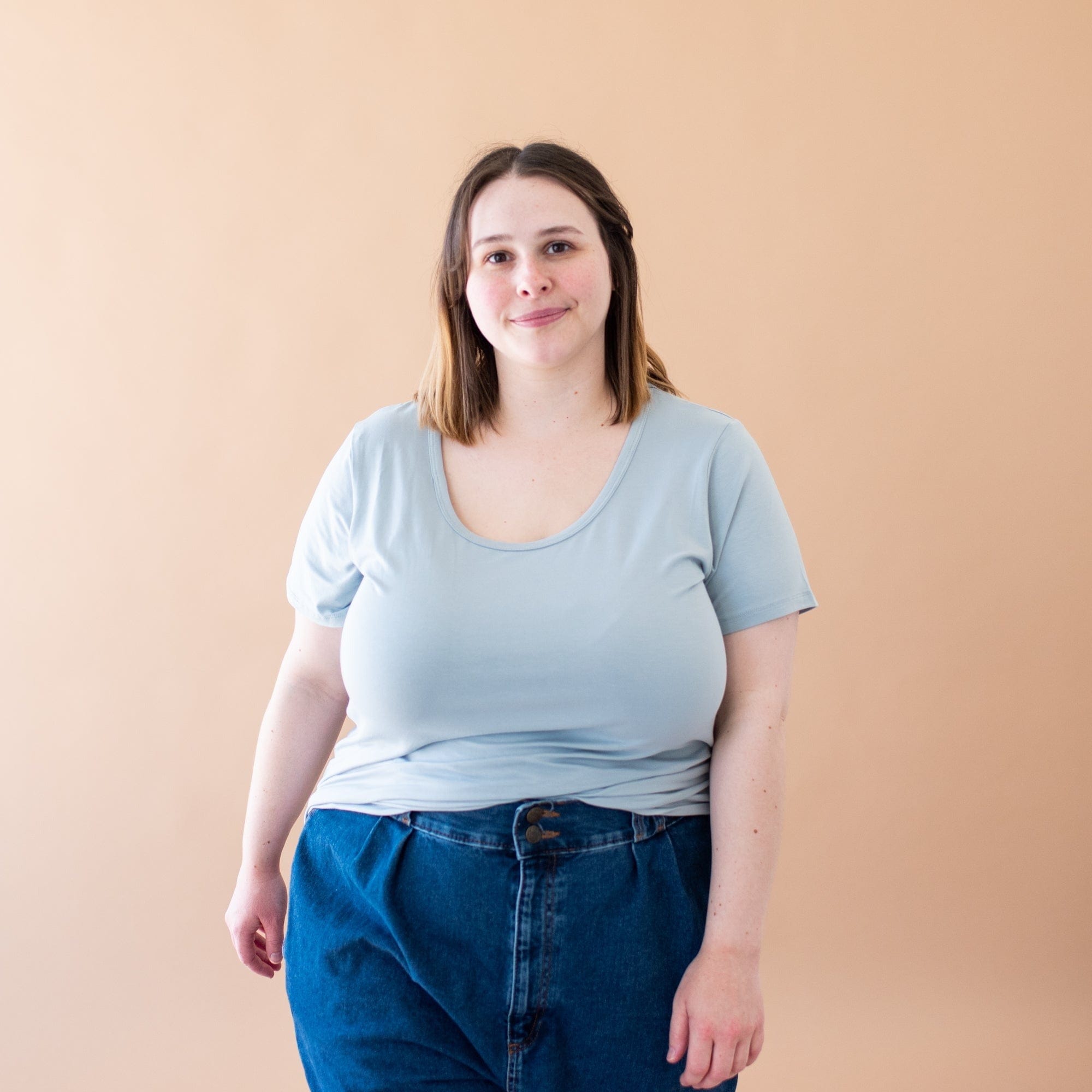 Woman wearing Kyte Baby Women's bamboo Scoop Neck Tee in Fog