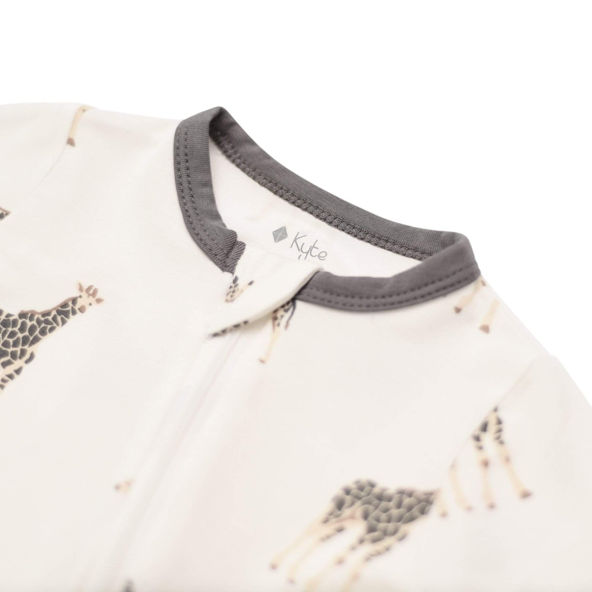 Zipper garage on Kyte Baby bamboo Zippered Romper in Giraffe