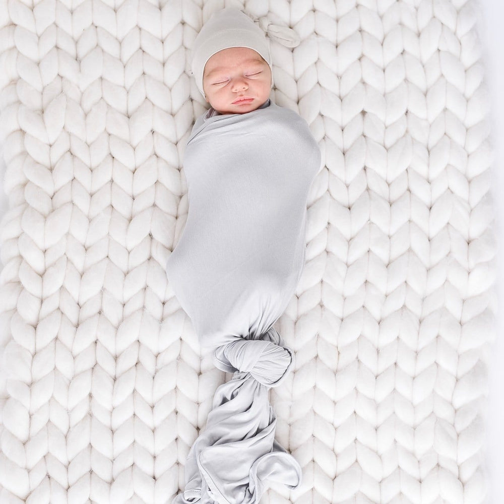 When to Stop Swaddling Your Baby [Parenting Tips]