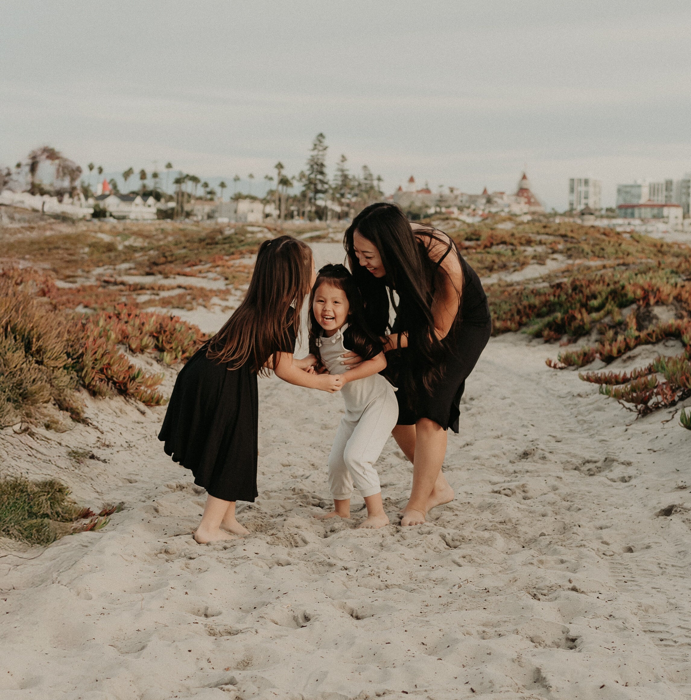 What to Wear for Beach Family Photos