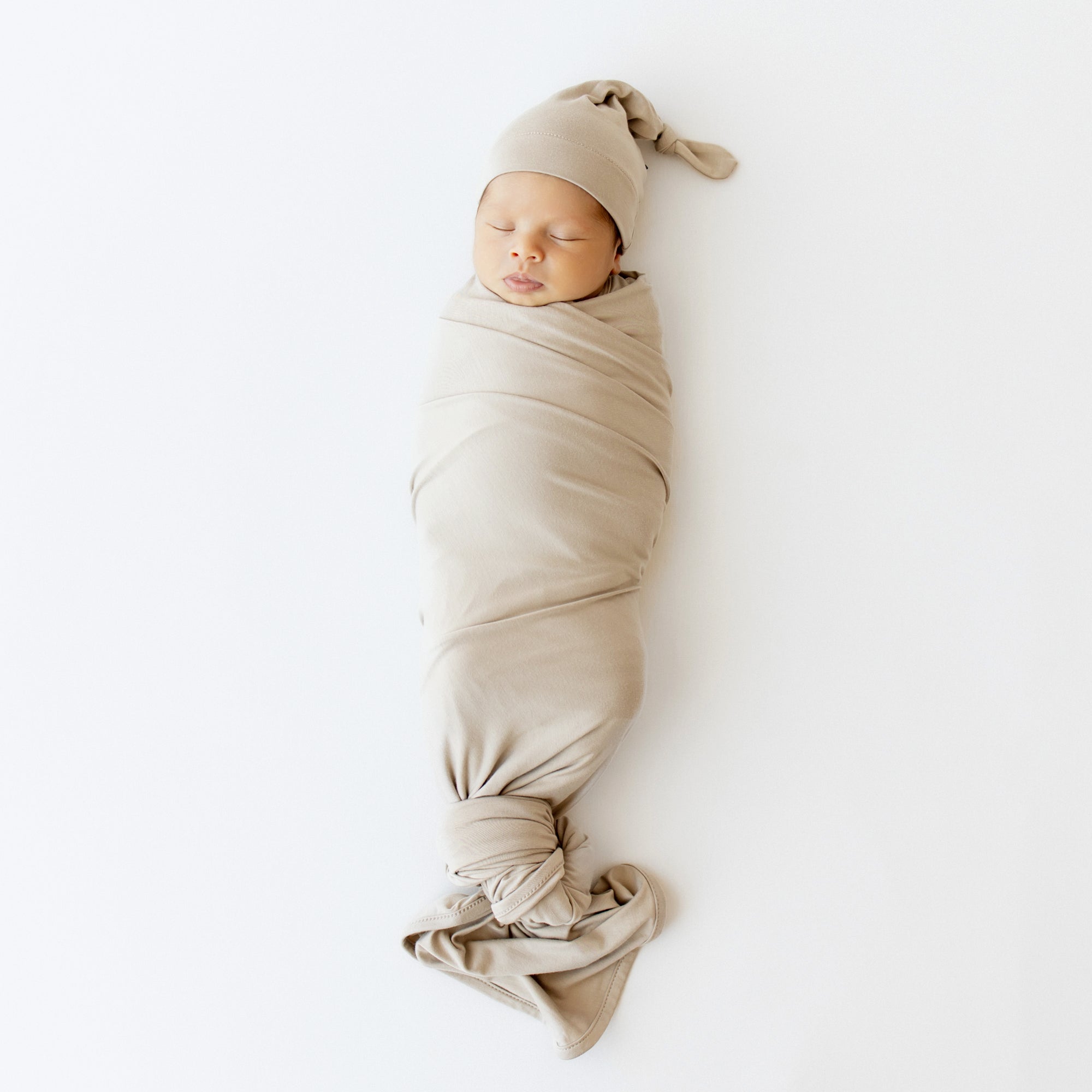 Find the Best Newborn Swaddle Options for Your Baby