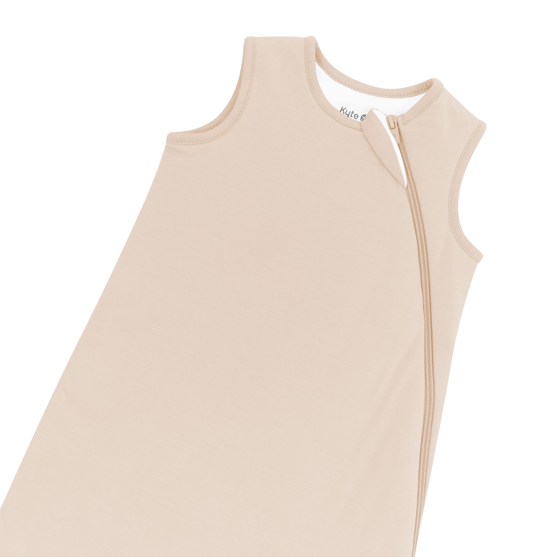 Zipper garage and top zipper on the Sleep Bag in Bisque 1.0