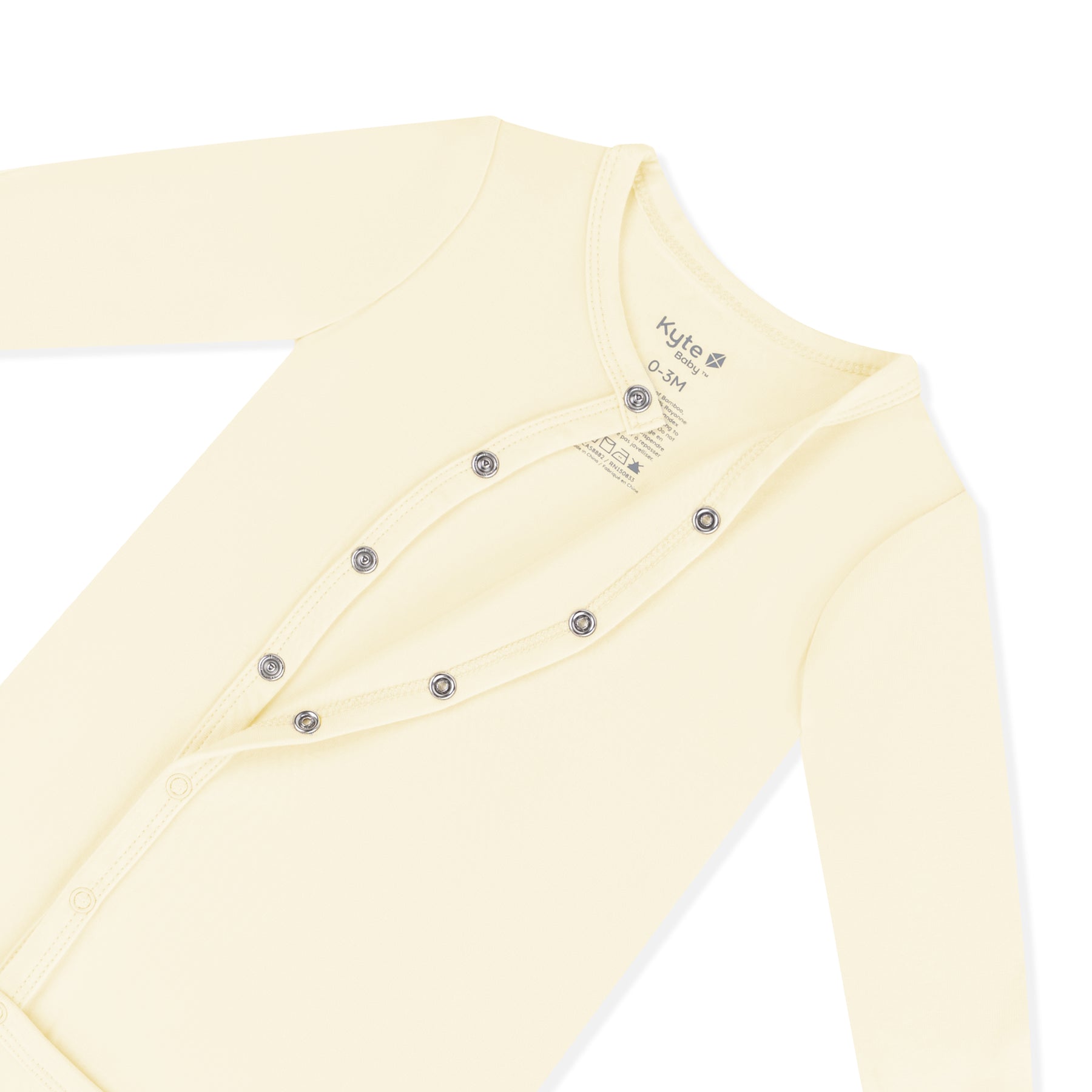 Snap closure shown on the Bundler in Chamomile