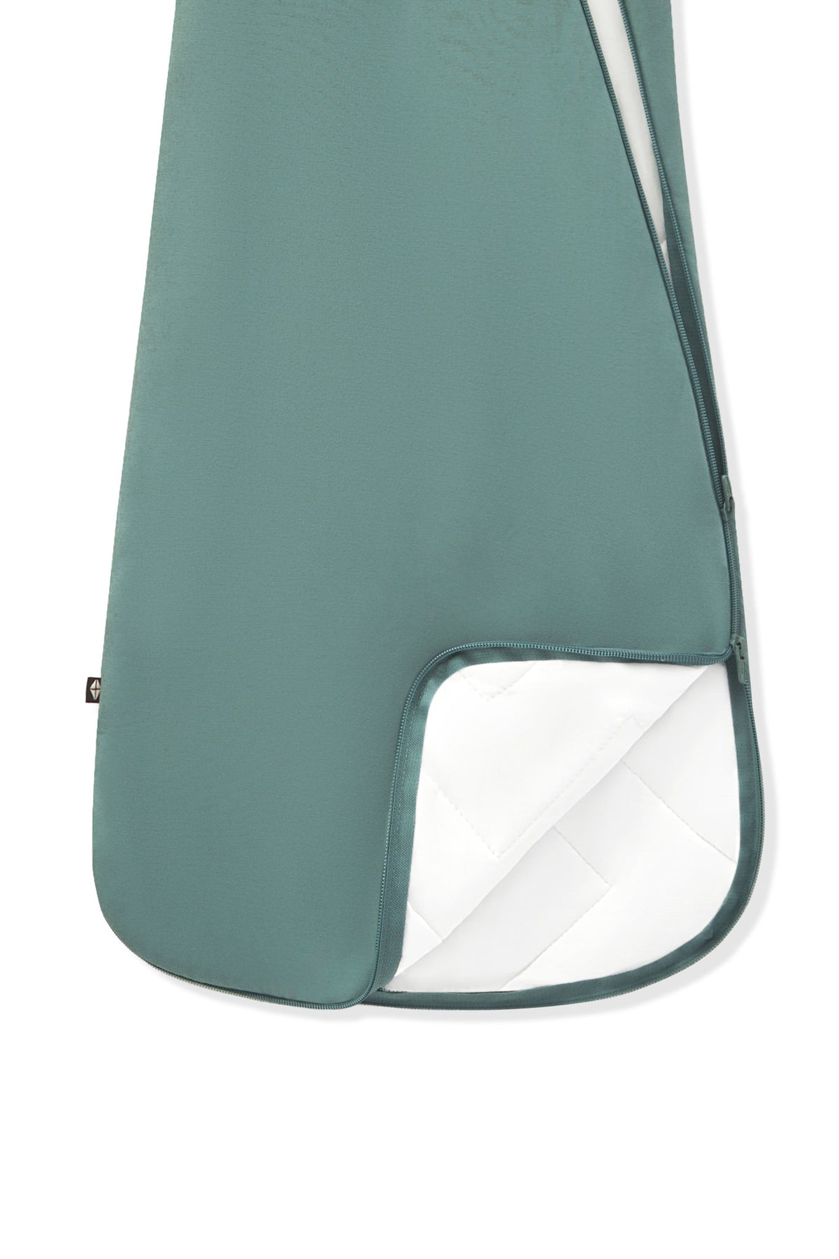 Sleep Bag in Pine 2.5 with dual zipper on a white background