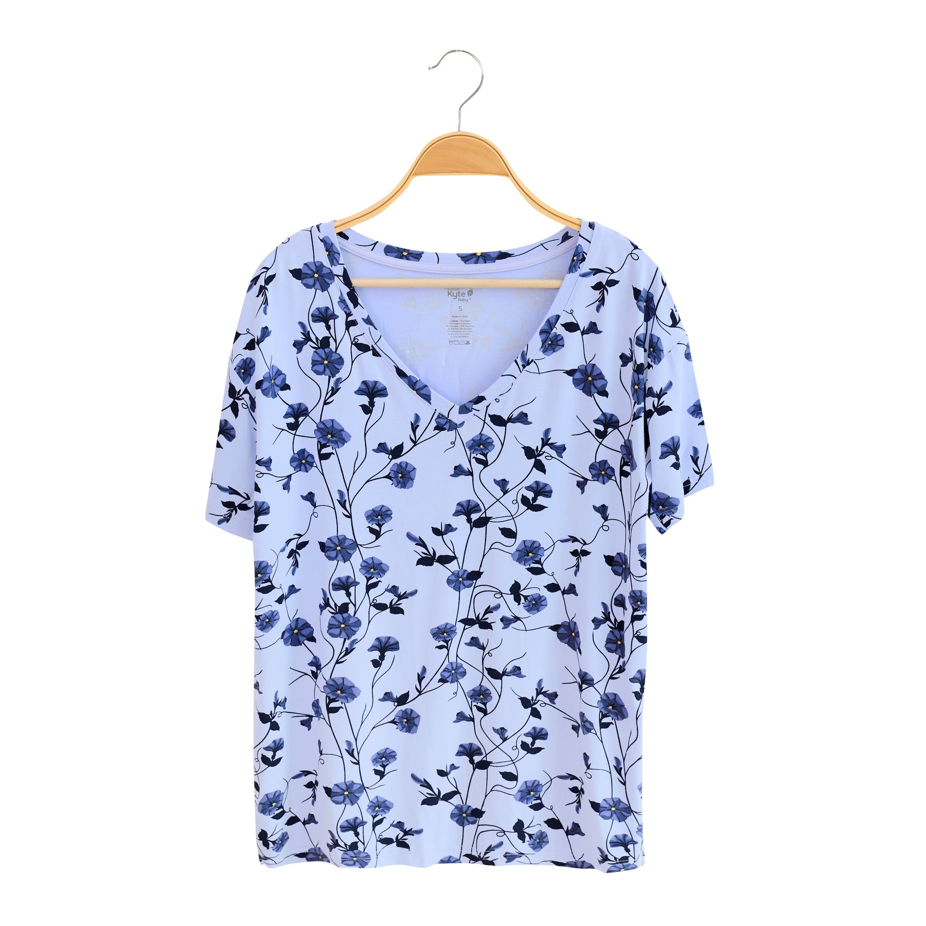 Women's Relaxed Fit V-Neck in Petunia