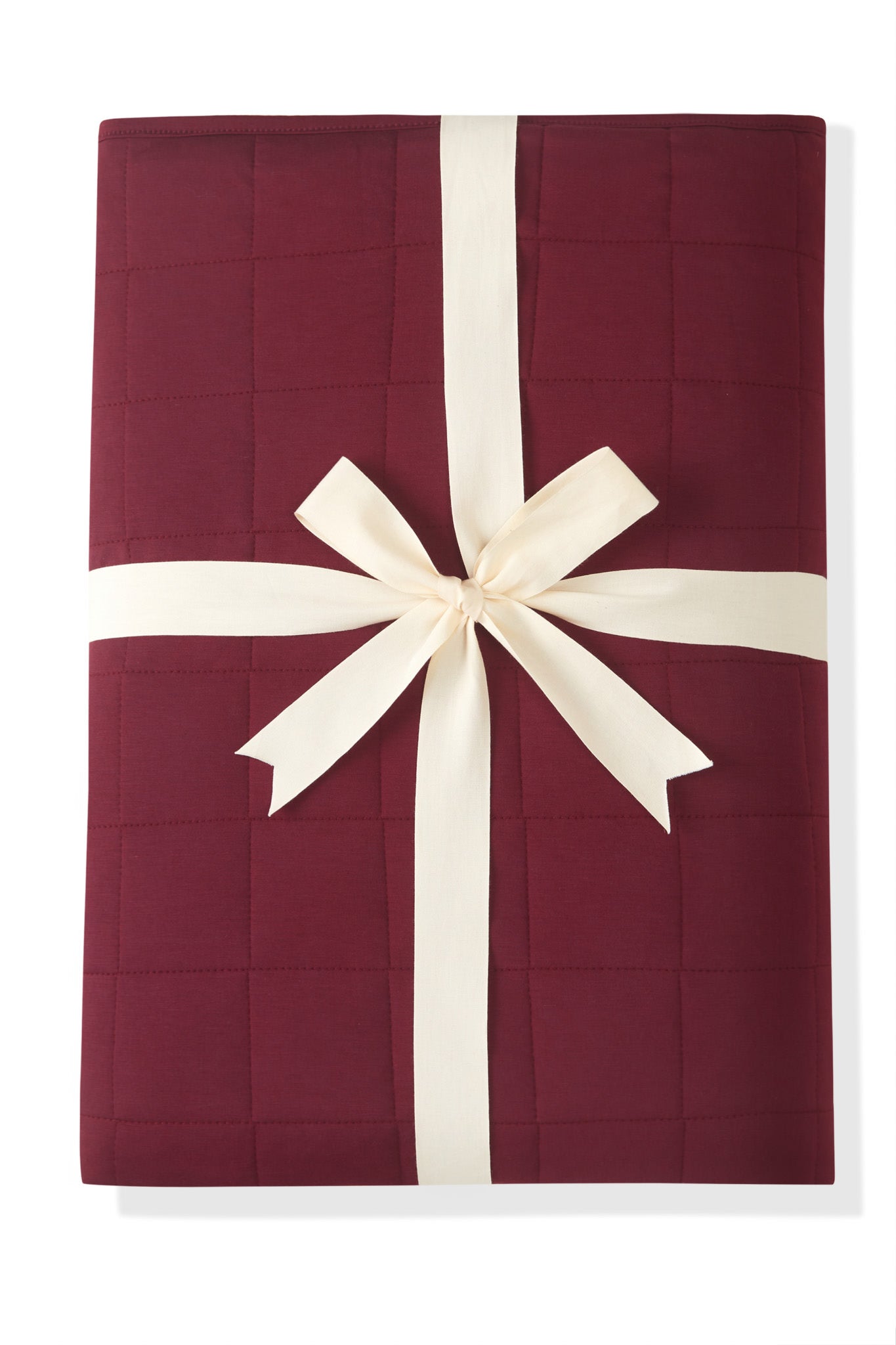 Youth Blanket in Burgundy 2.5 packed in a ribbon on a white background