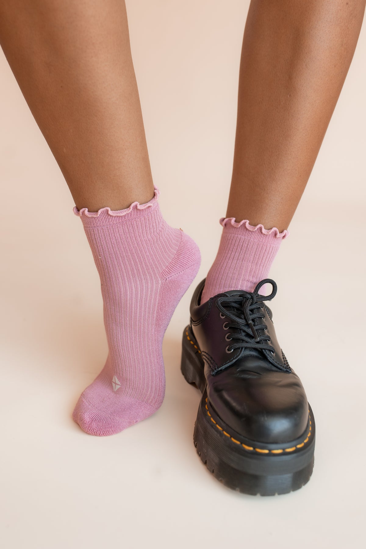 Women's Ruffle Socks in Apple Blossom