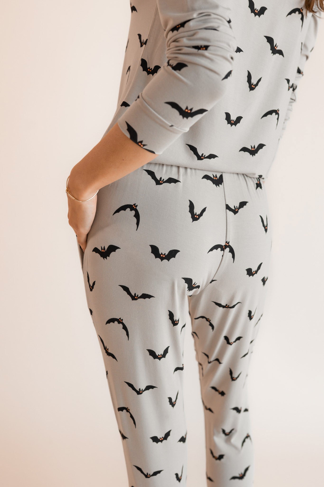 Back side of Modal wearing Women's Jogger Pajama Set in Bats print on a white background