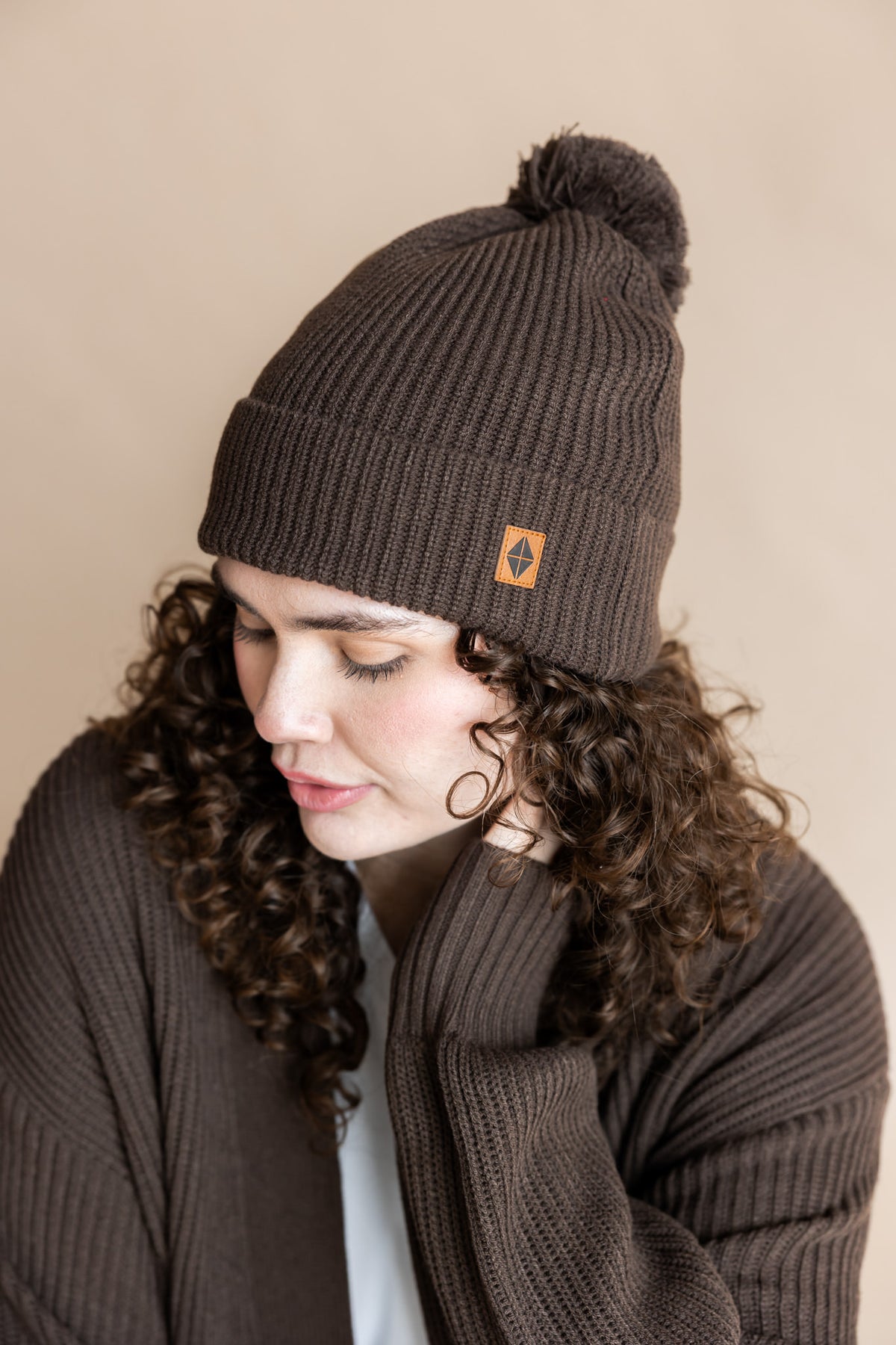 Chunky Knit Adult Pom in Espresso