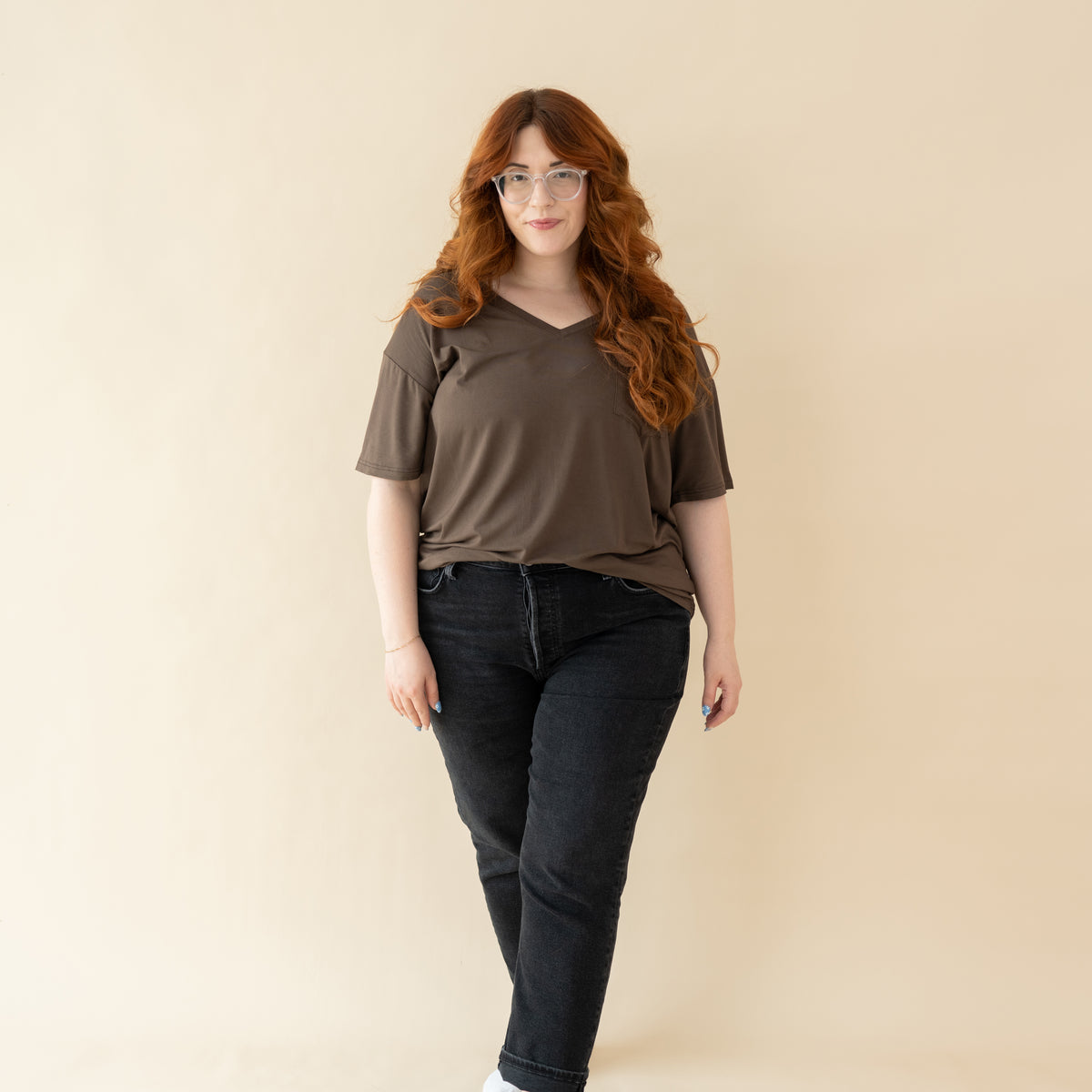 Women’s Relaxed Fit V-Neck in Espresso