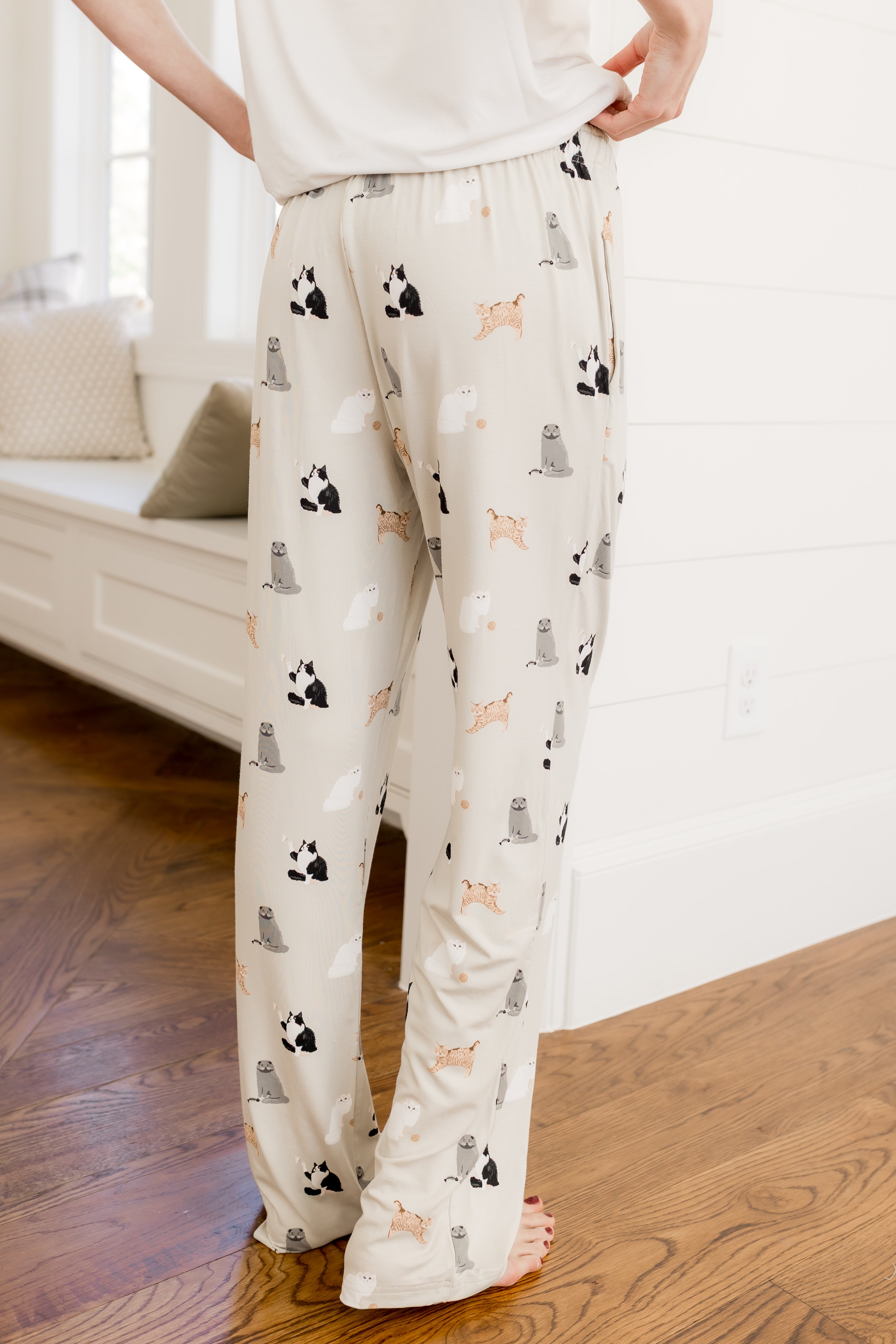 The back of the Women's Lounge Pants in Fluffy Cat on a female model