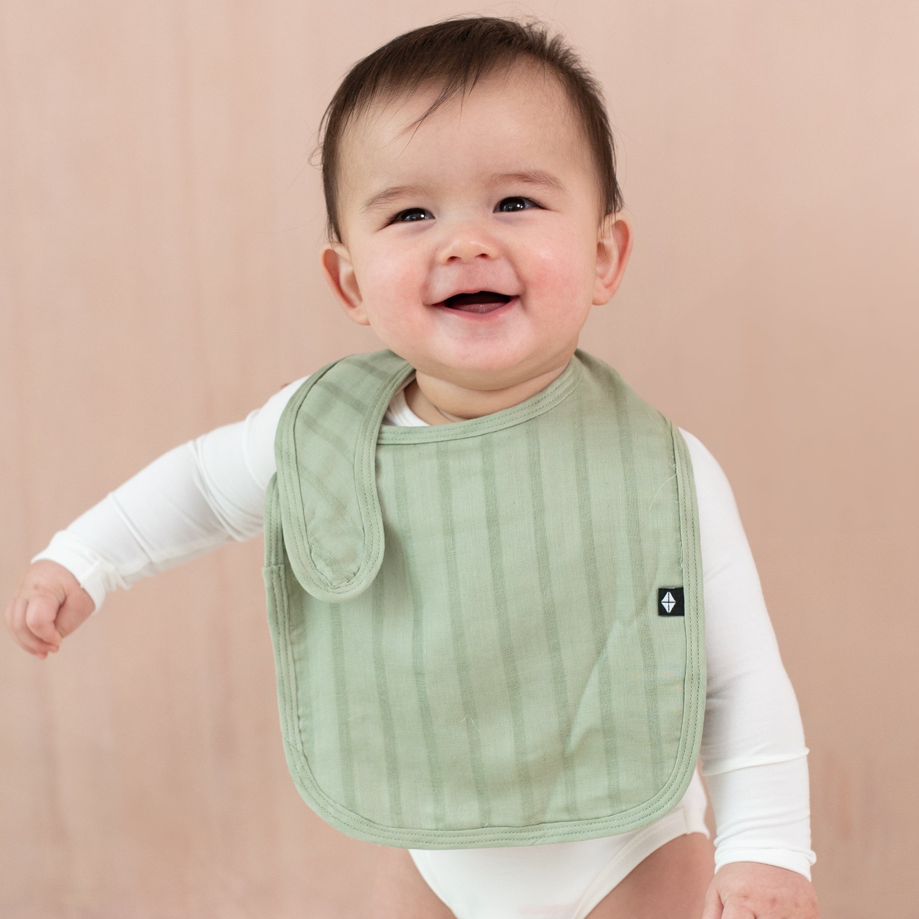 Bamboo Muslin Bib in Jojoba