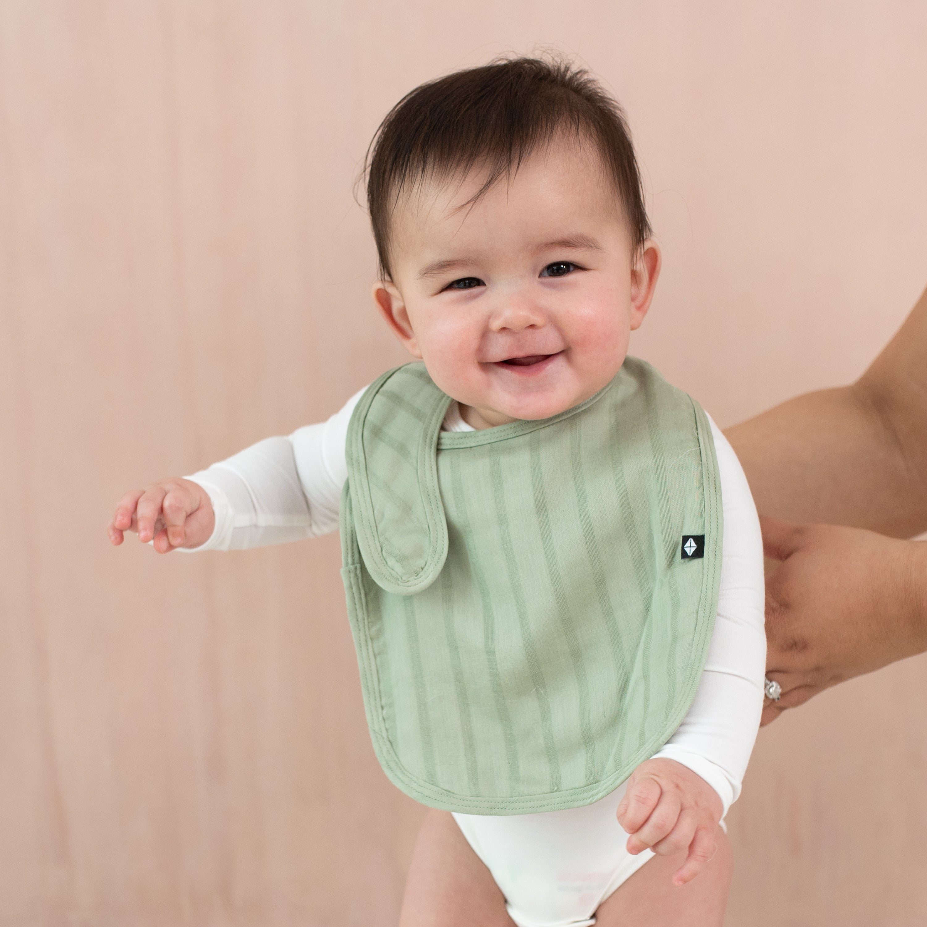 Bamboo Muslin Bib in Jojoba