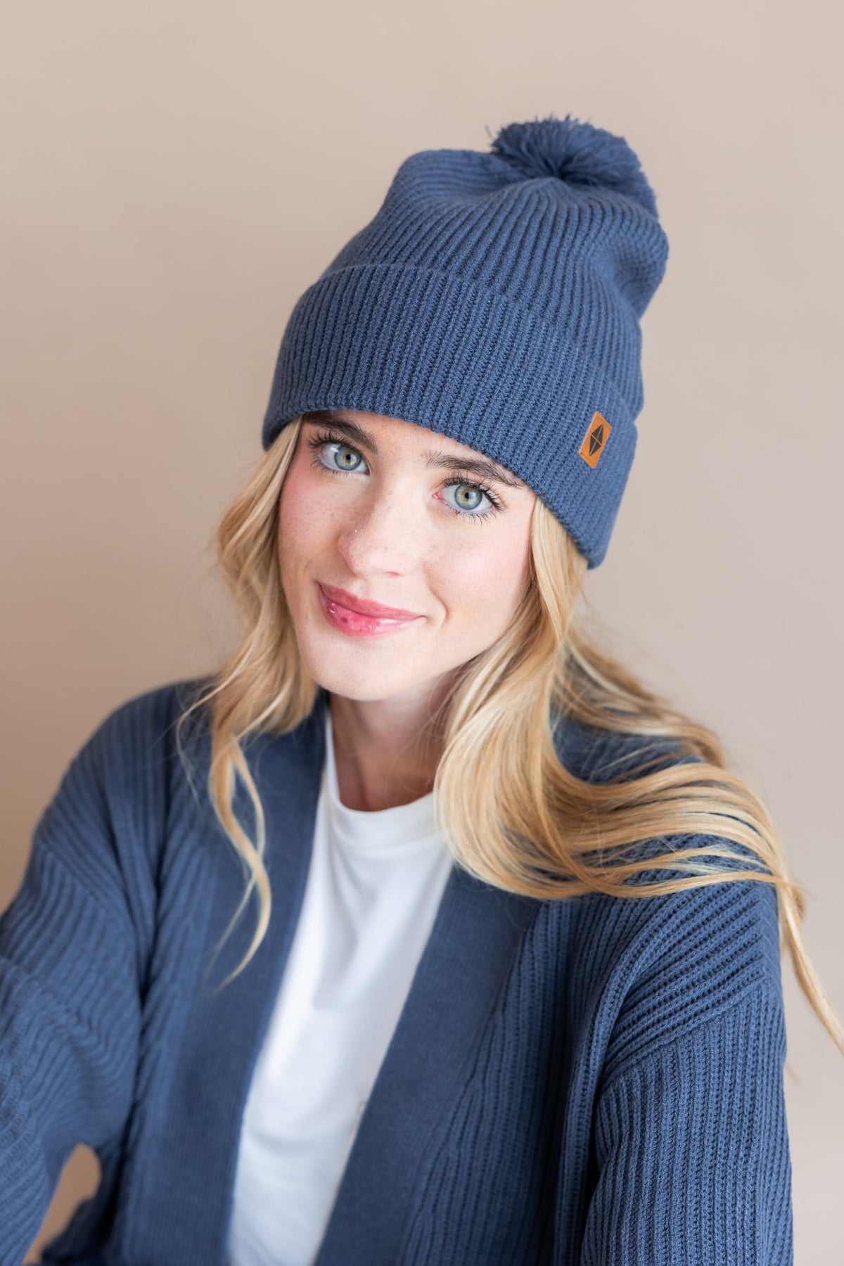 Chunky Knit Adult Pom in Oxford
