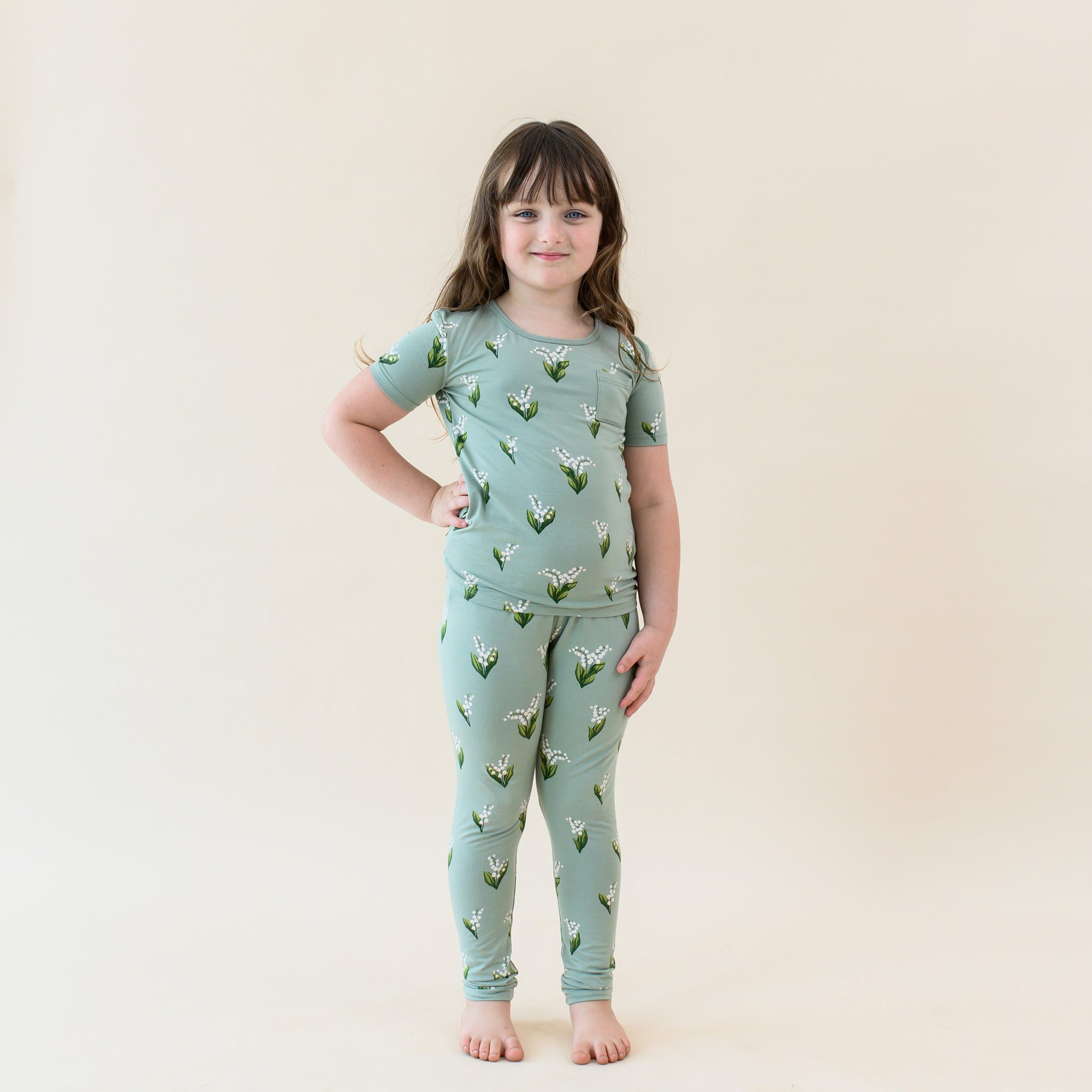 Short Sleeve with Pants Pajamas in Thyme Lily