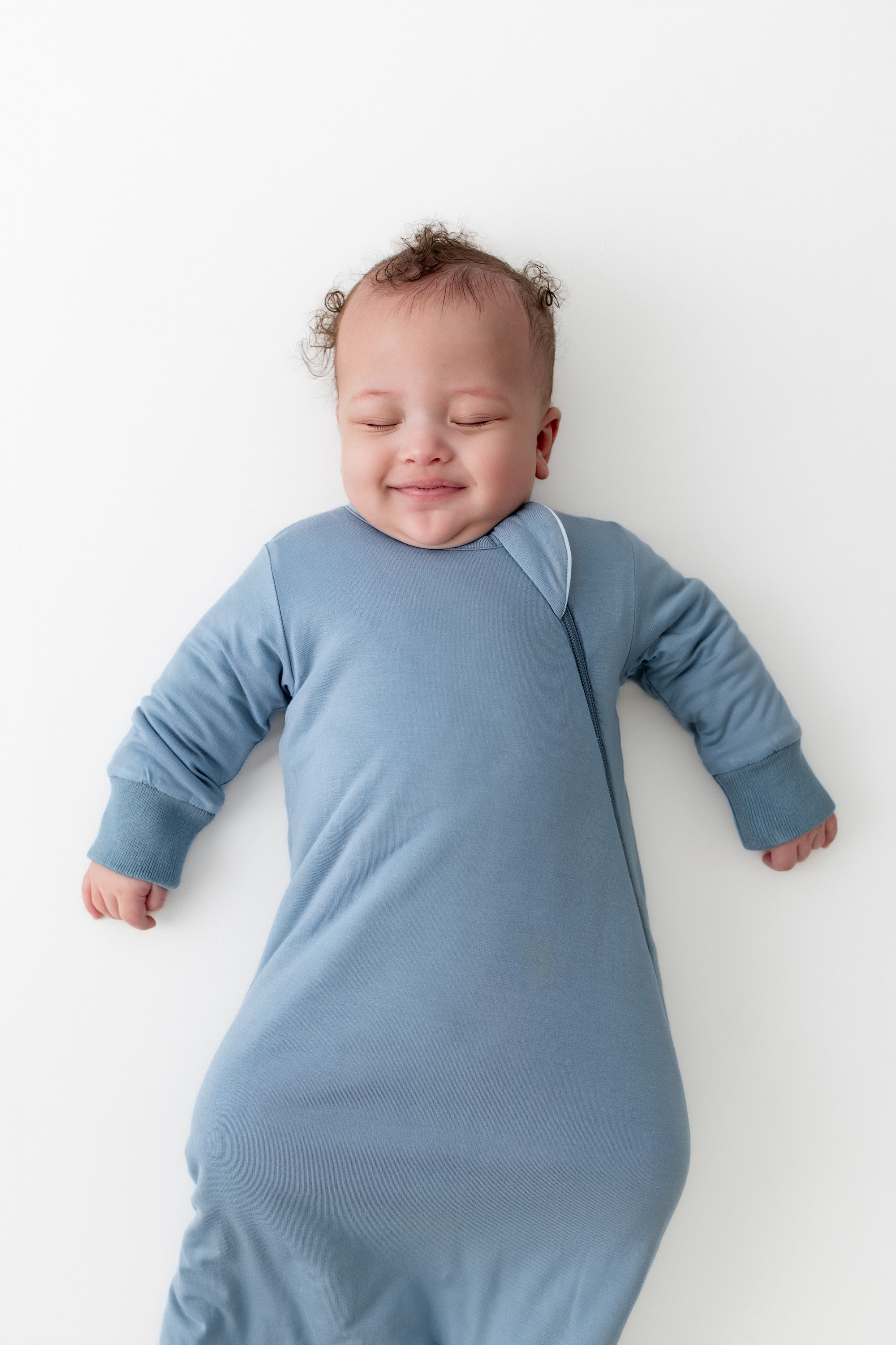 Slumber Bag in Slate | Wearable Blanket | Kyte Baby