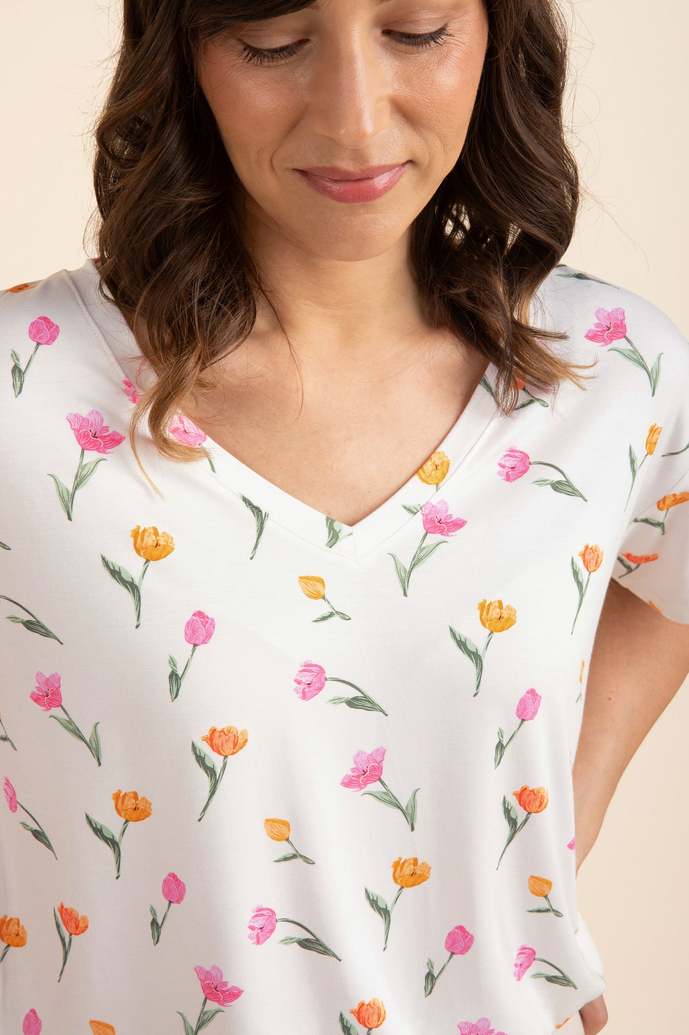 Close up of the v neckline on the Women's Relaxed Fit V-Neck in Tulip