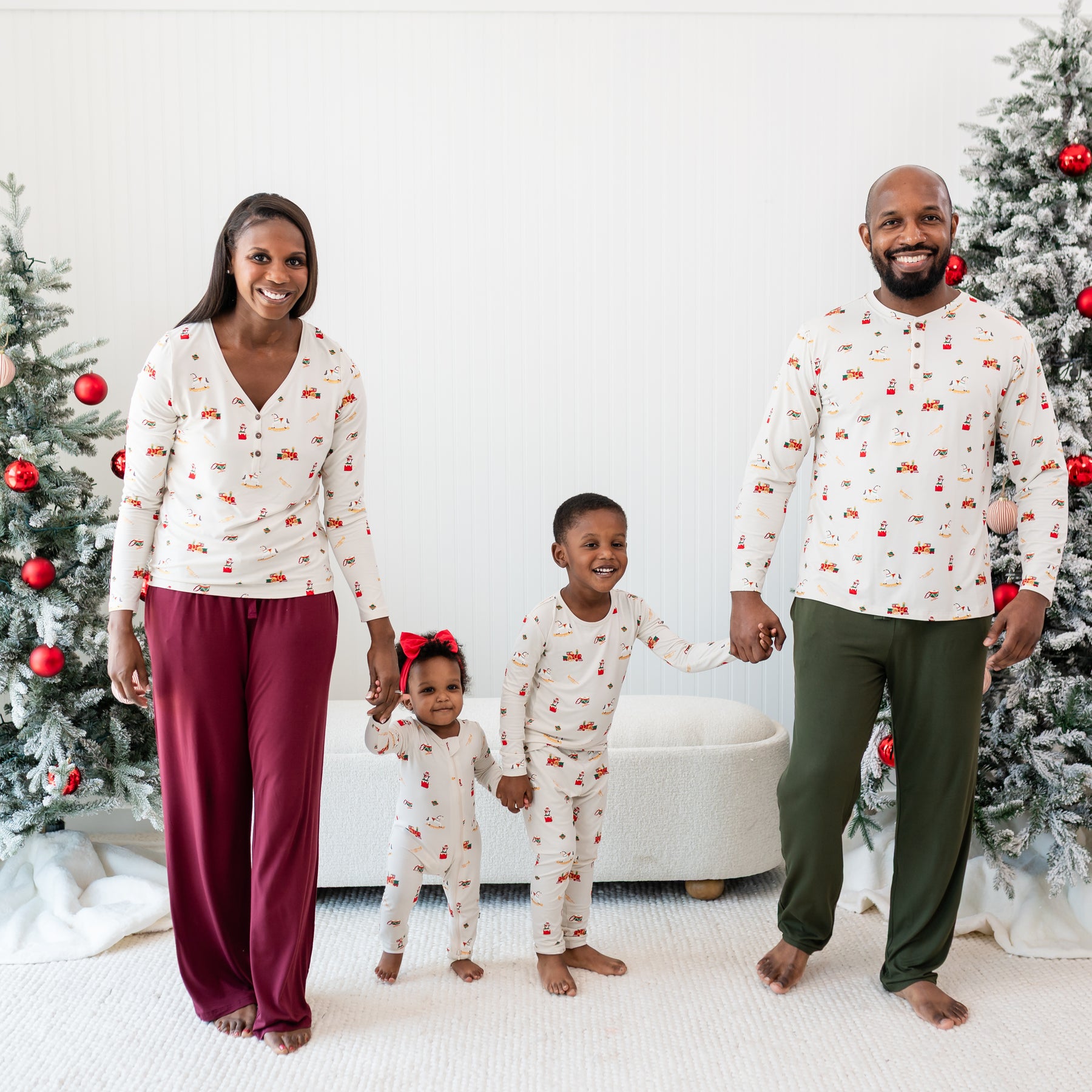 Family of 4 matching in various items in Vintage toys