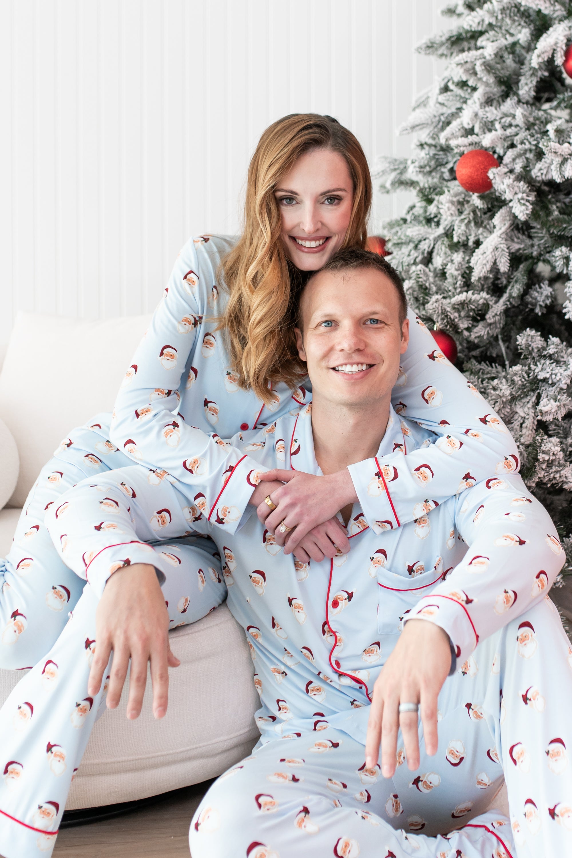 Men's Long Sleeve Pajama Set in Vintage Santa