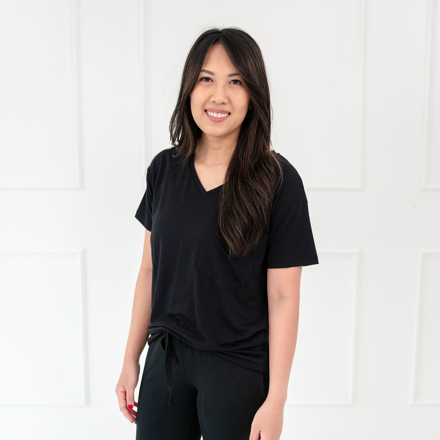 Women’s Relaxed Fit V-Neck in Midnight