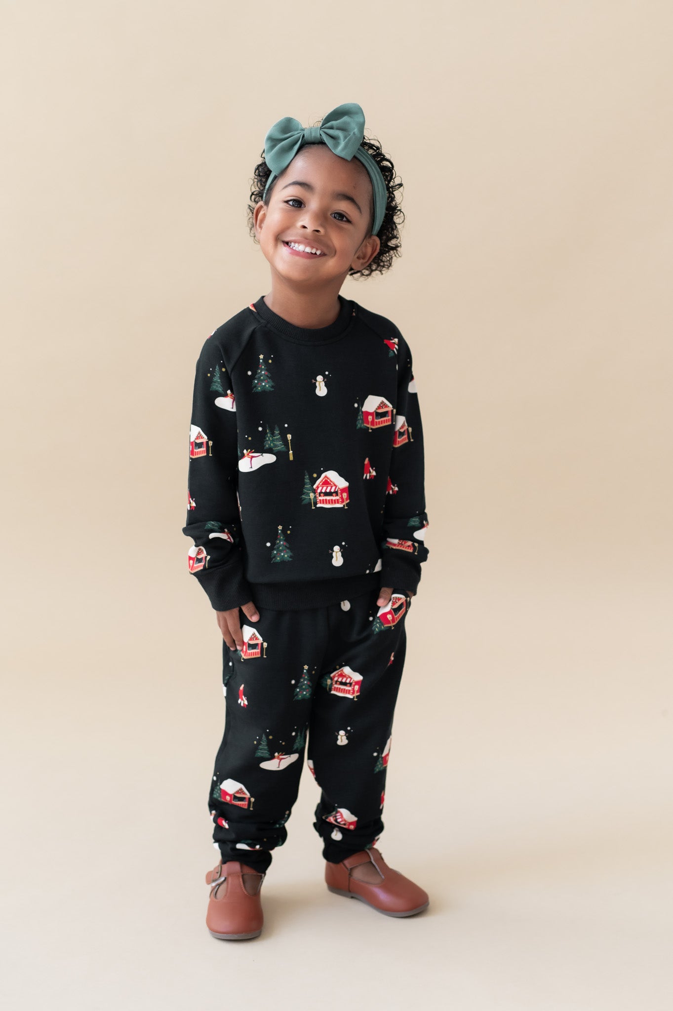 Long Sleeve Jogger Set in Winter Wonderland