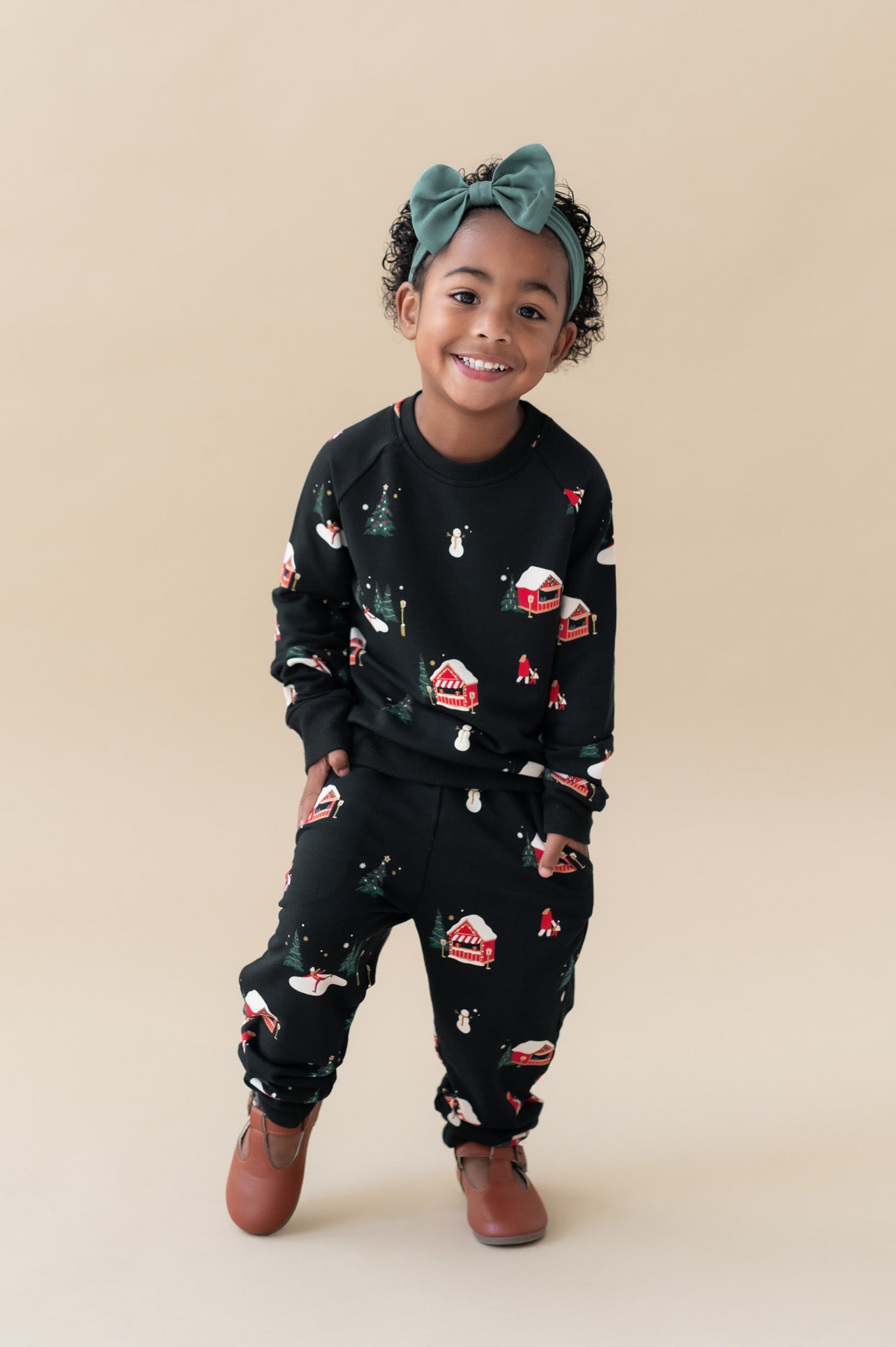 Long Sleeve Jogger Set in Winter Wonderland