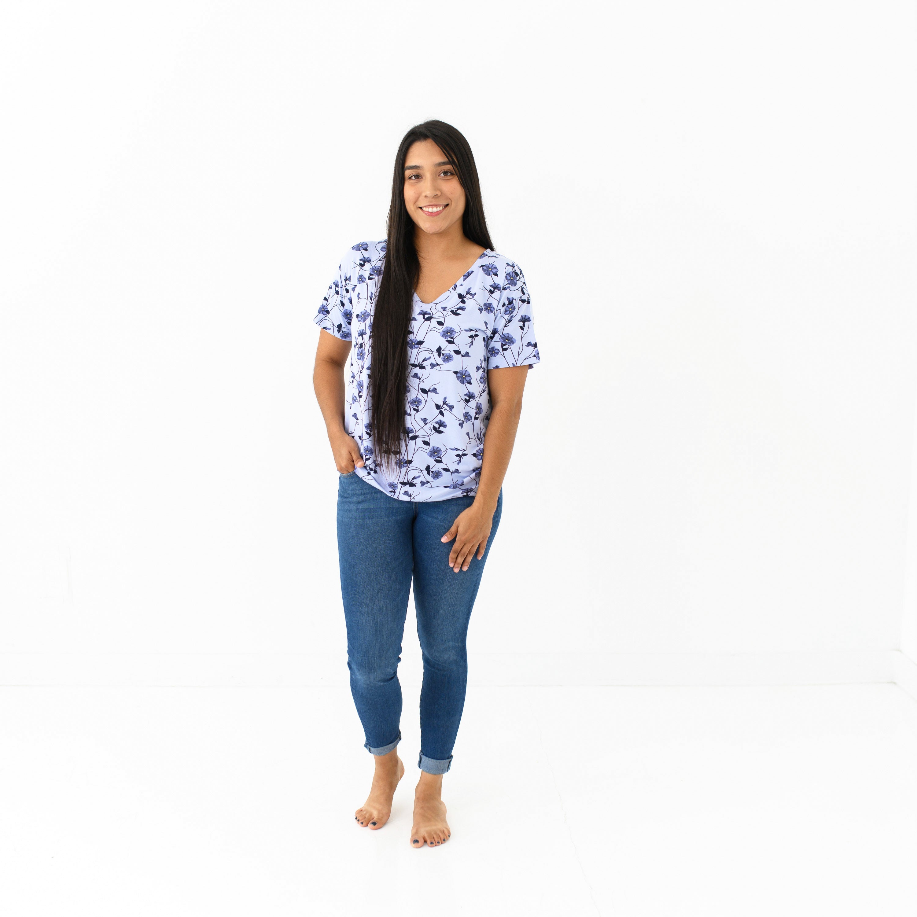 Women's Relaxed Fit V-Neck in Petunia