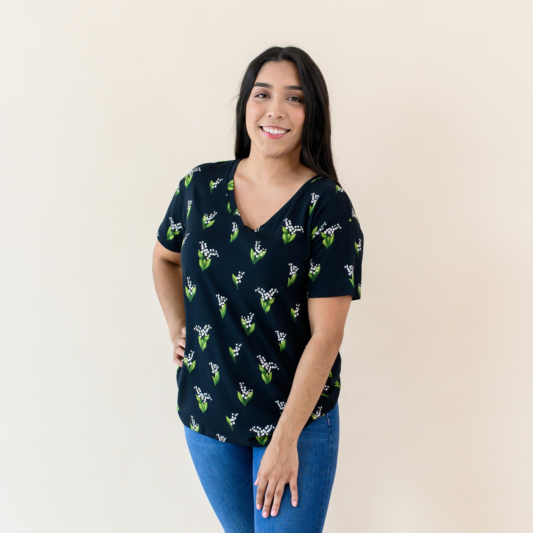 Women's Relaxed Fit V-Neck in Midnight Lily