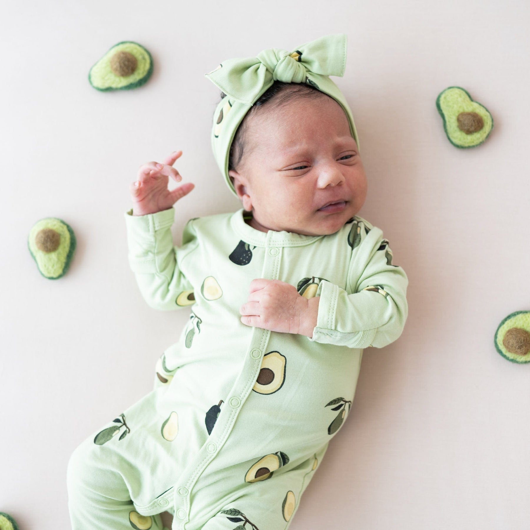 Kyte Baby Baby Bows Bow in Avocado