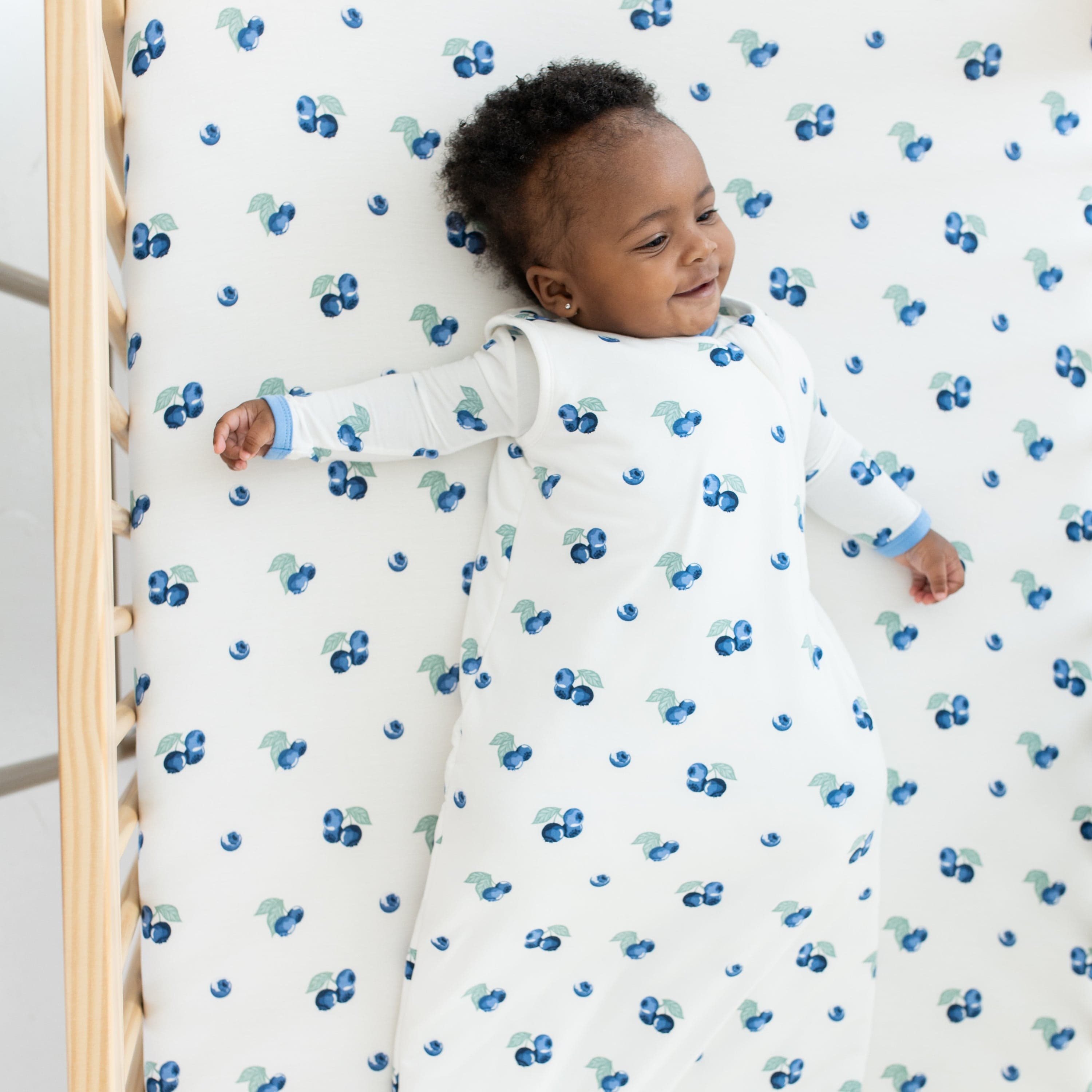 Kyte Baby Crib Sheet Blueberry / Crib Sheet Crib Sheet in Blueberry