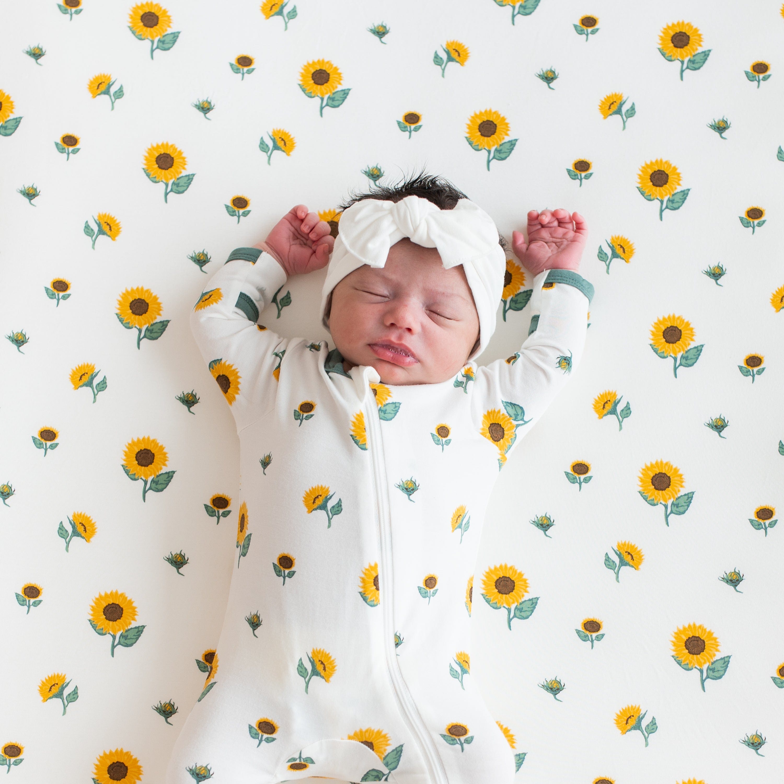 Kyte Baby Crib Sheet Crib Sheet / Sunflower Crib Sheet in Sunflower