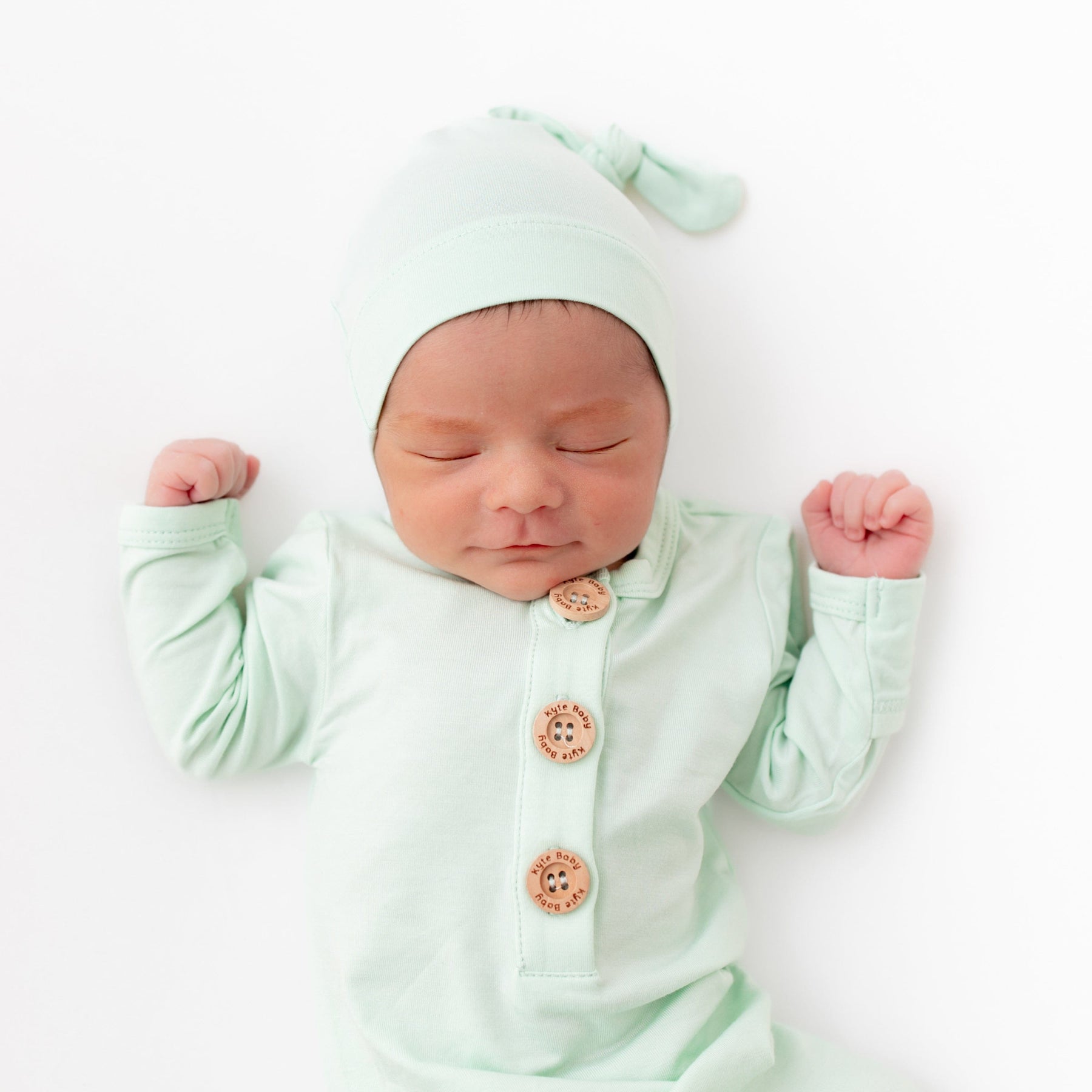 Kyte Baby Knotted Gown with Hat Set Knotted Gown with Hat Set in Mint