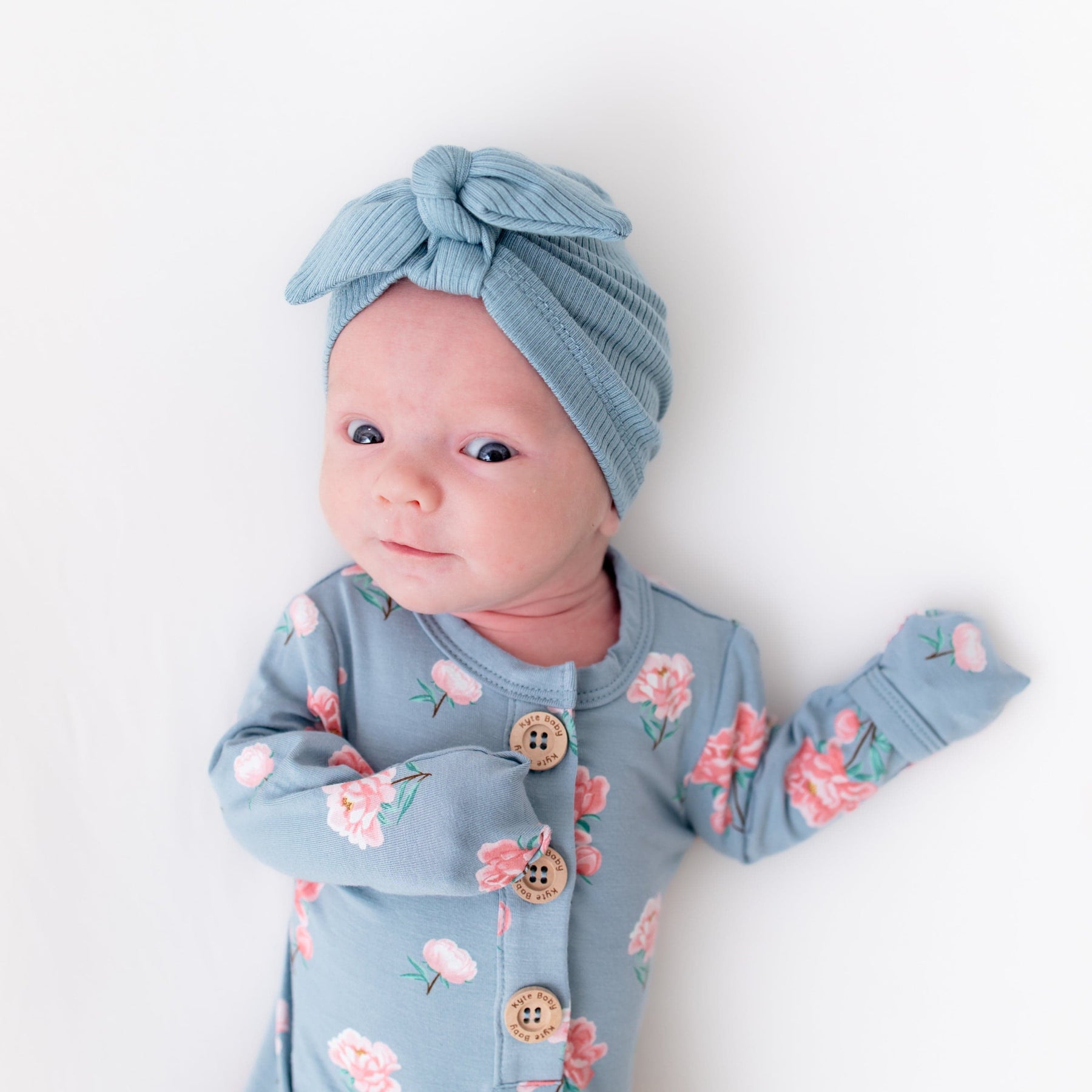 Kyte Baby Knotted Gown with Hat Set Knotted Gown with Hat Set in Peony