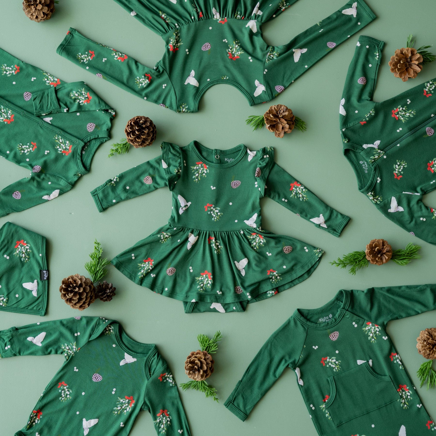 Kyte BABY Layette Long Sleeve Bodysuit in Mistletoe