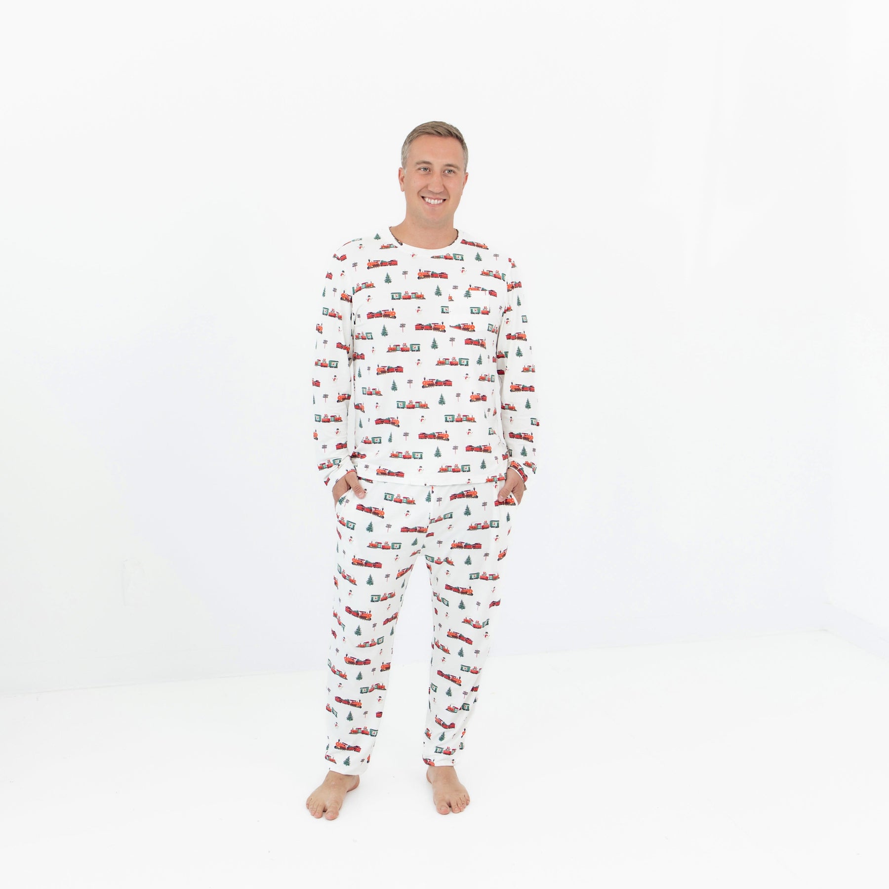 Kyte Baby Men's Jogger Set Men's Jogger Set in Holiday Train