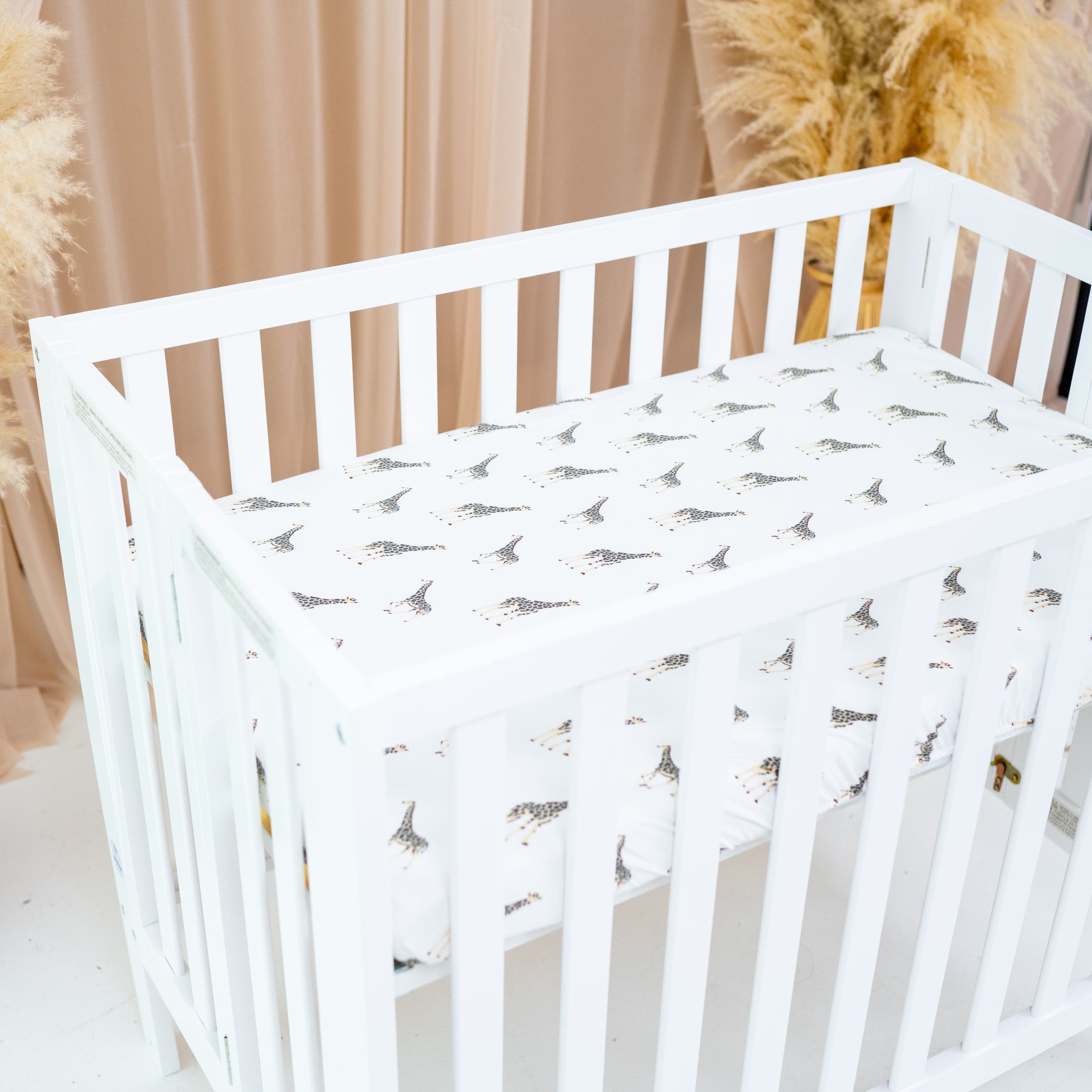 Kyte Baby Mini Crib Sheet in Giraffe