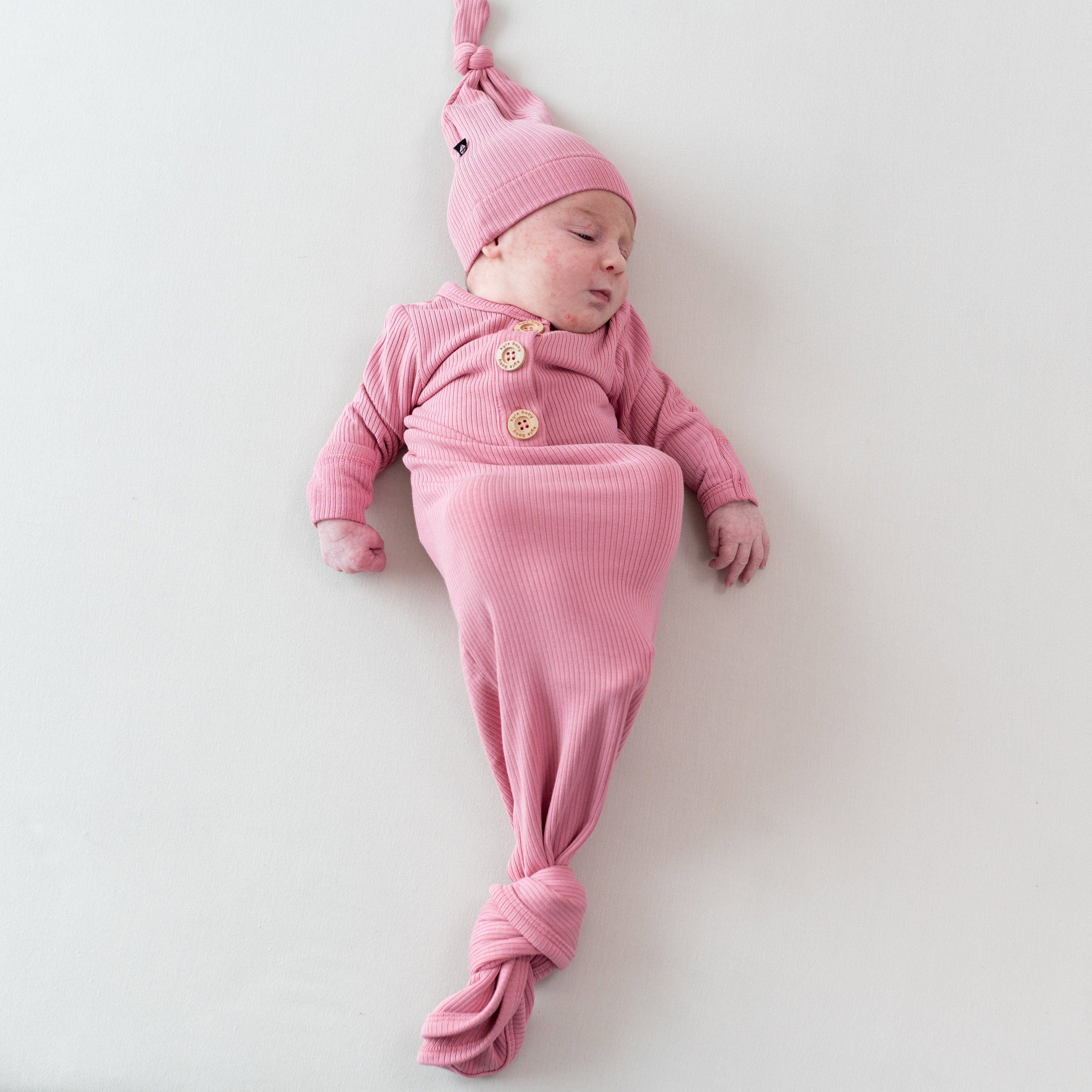 Kyte Baby Ribbed Knotted Gown with Hat Set Ribbed Knotted Gown with Hat Set in Apple Blossom