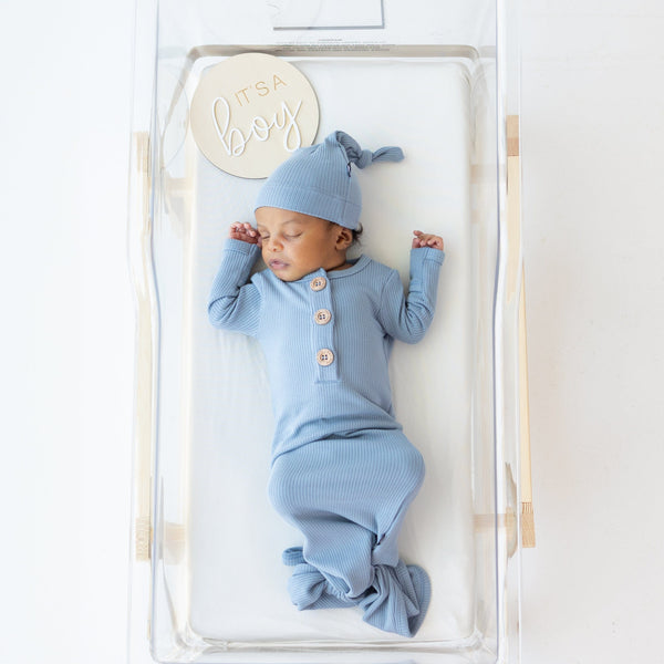 Online Quinn St. Baby Knotted Gown + free hat